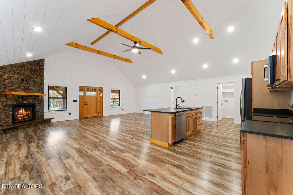 231 Sunset Boulevard White Pine TN 37890