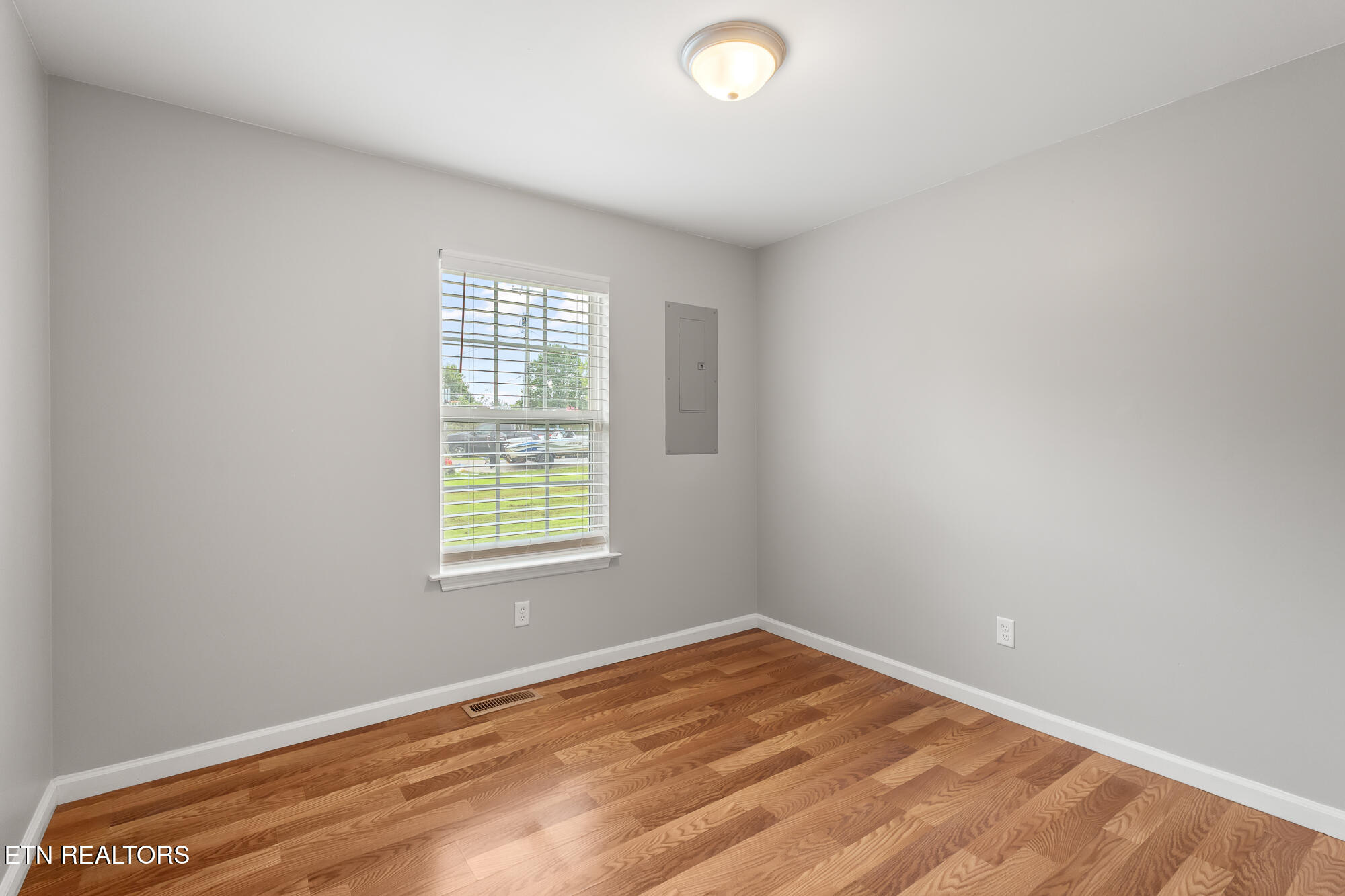 19 Mckinney Street Englewood TN 37329