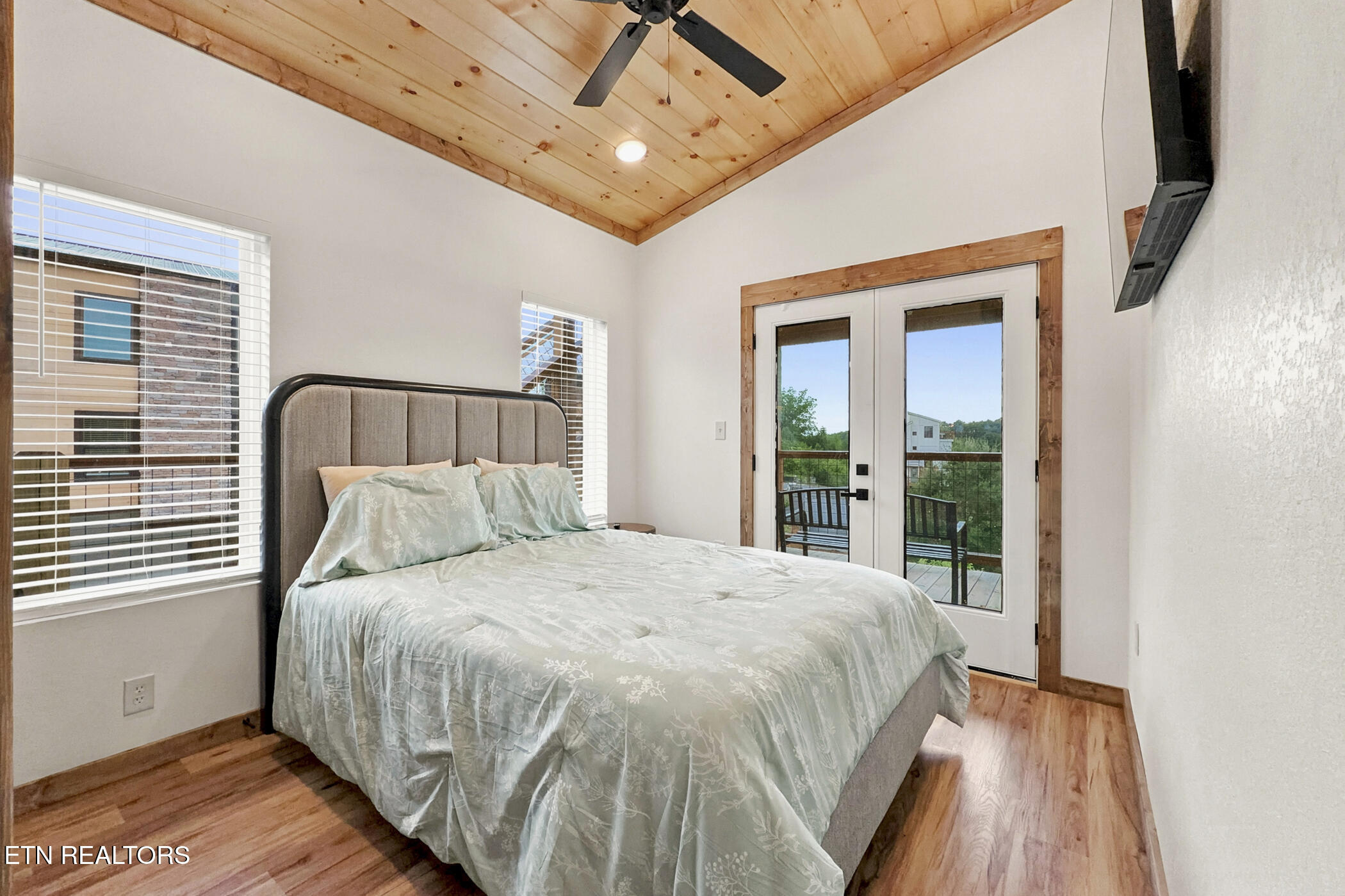 1579 Rainbow Ridge Way Sevierville TN 37862
