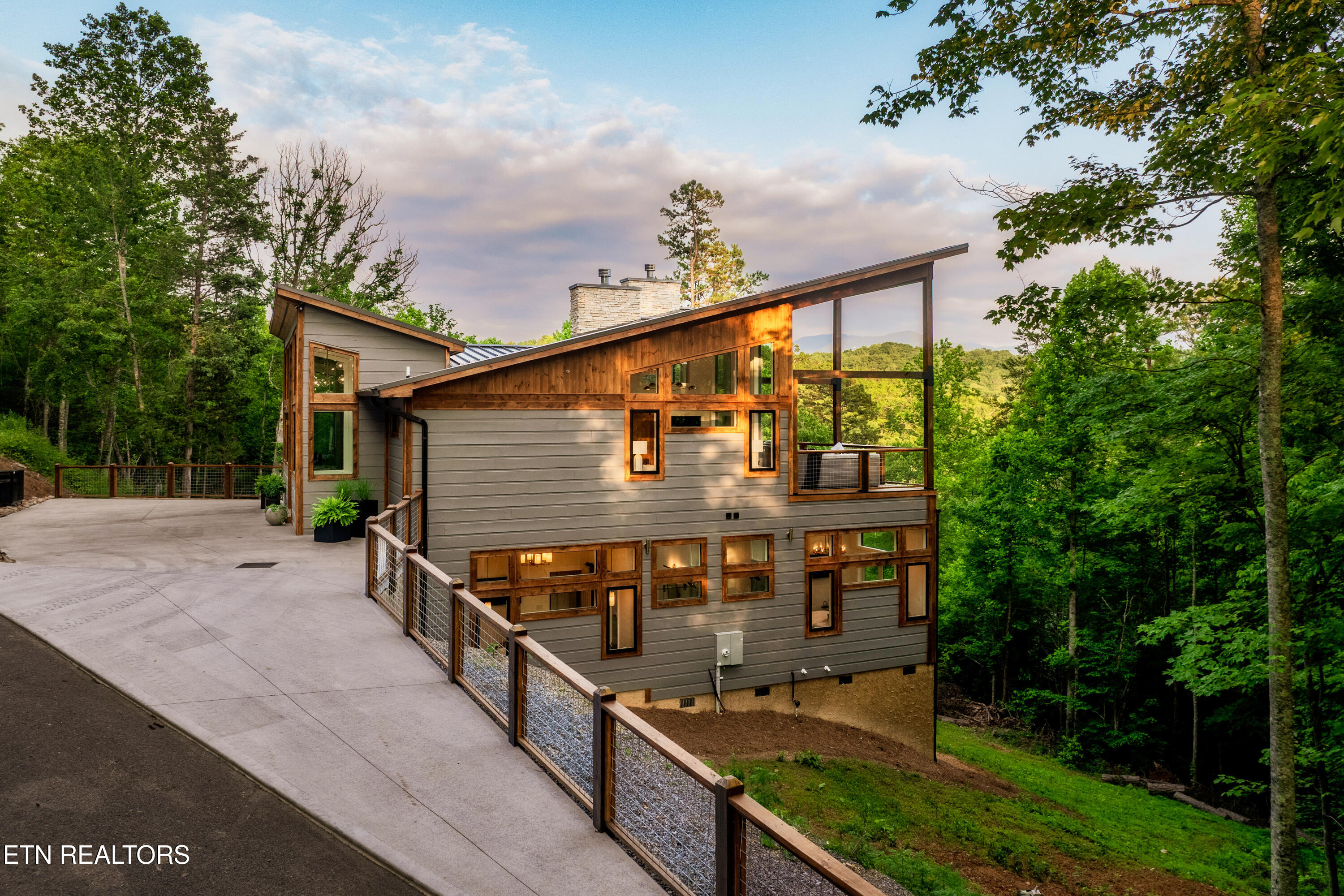 2234 Legend Drive Sevierville TN 37876