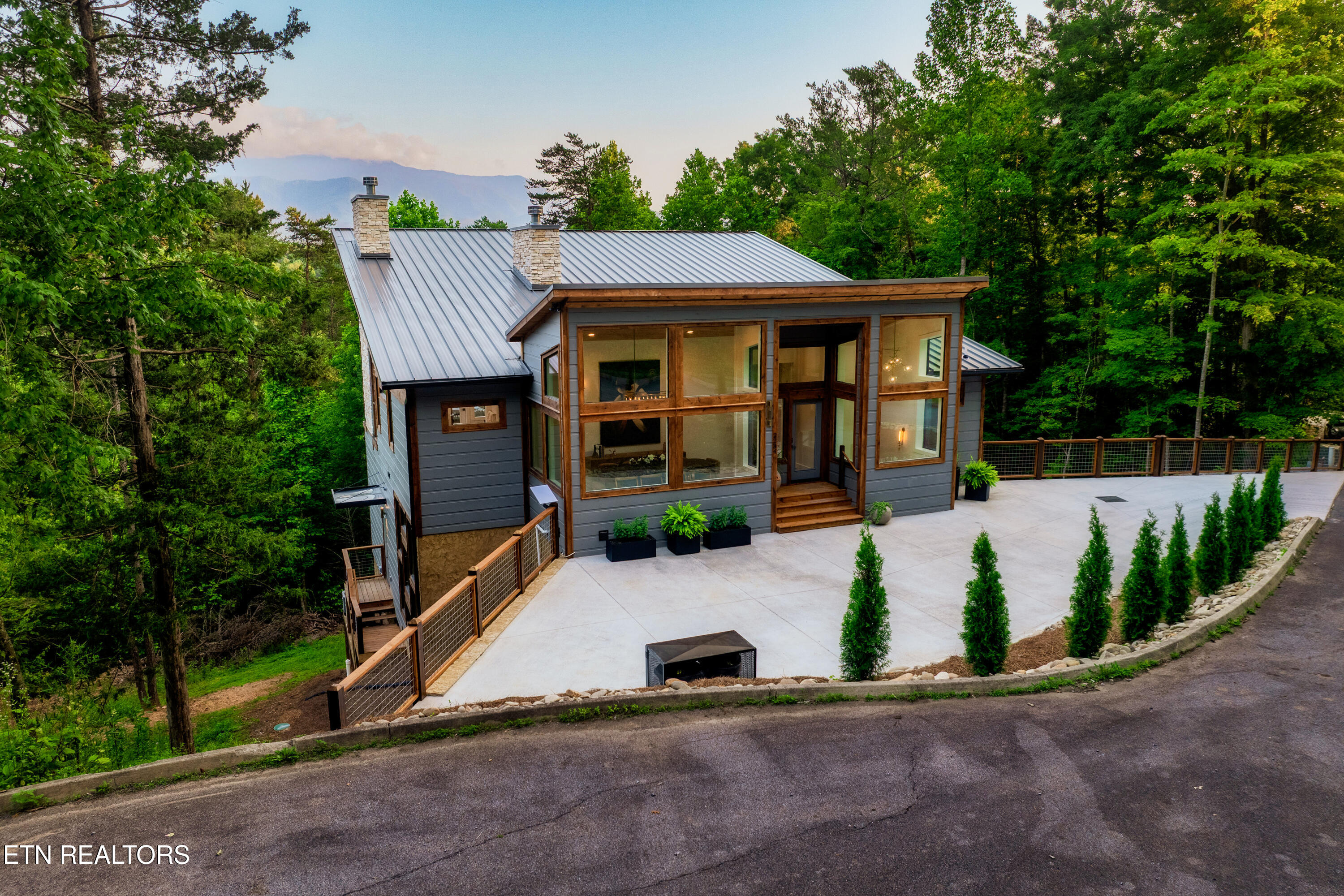 2234 Legend Drive Sevierville TN 37876