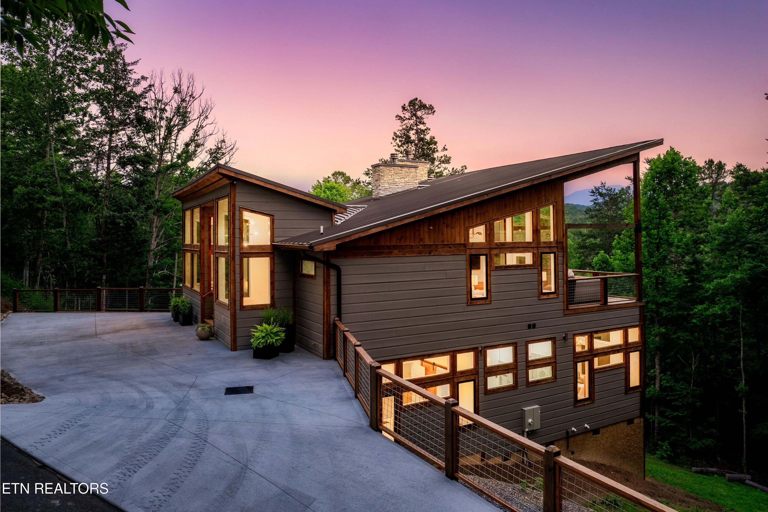 2234 Legend Drive Sevierville TN 37876