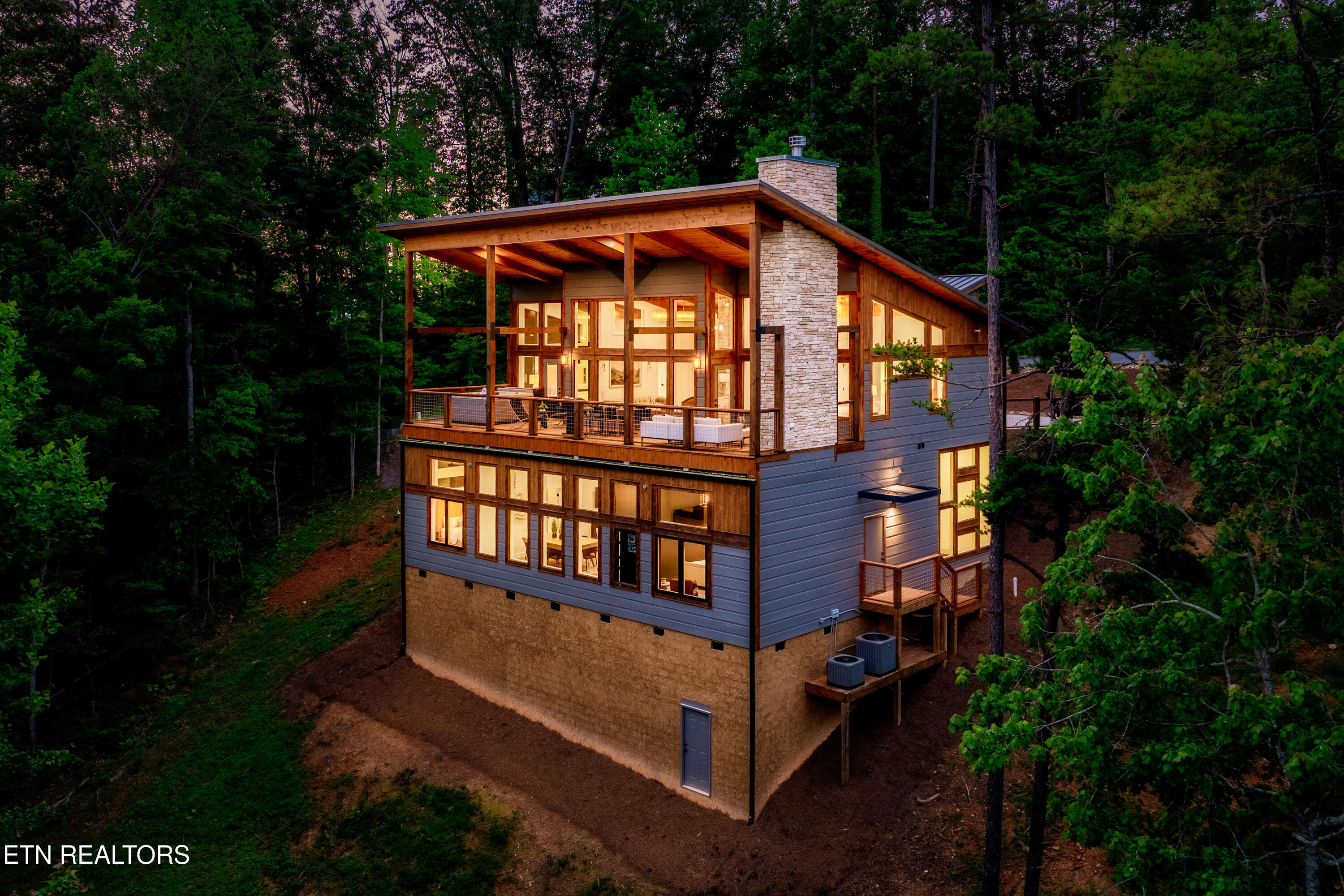 2234 Legend Drive Sevierville TN 37876