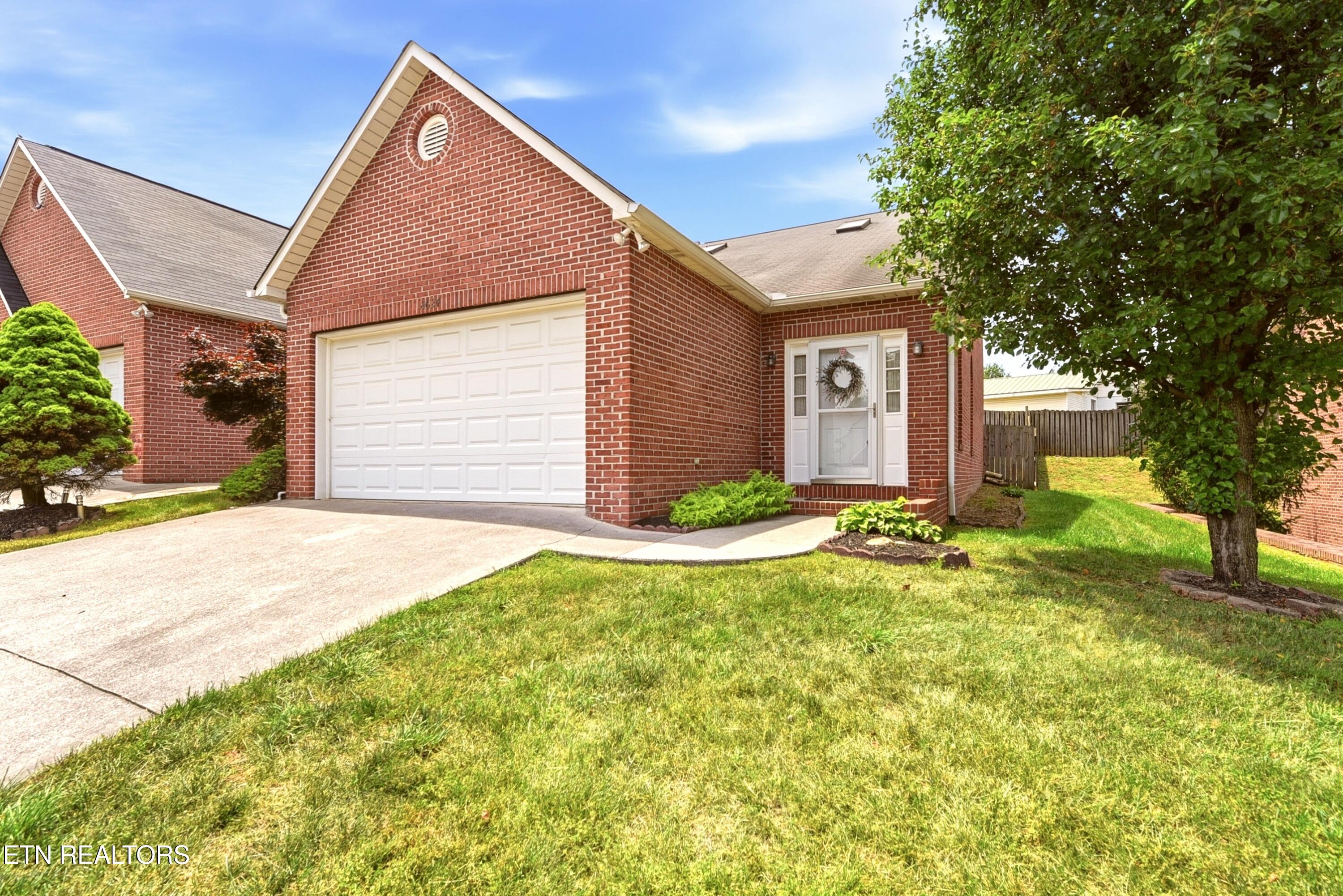 8624 Constance Way Knoxville TN 37923