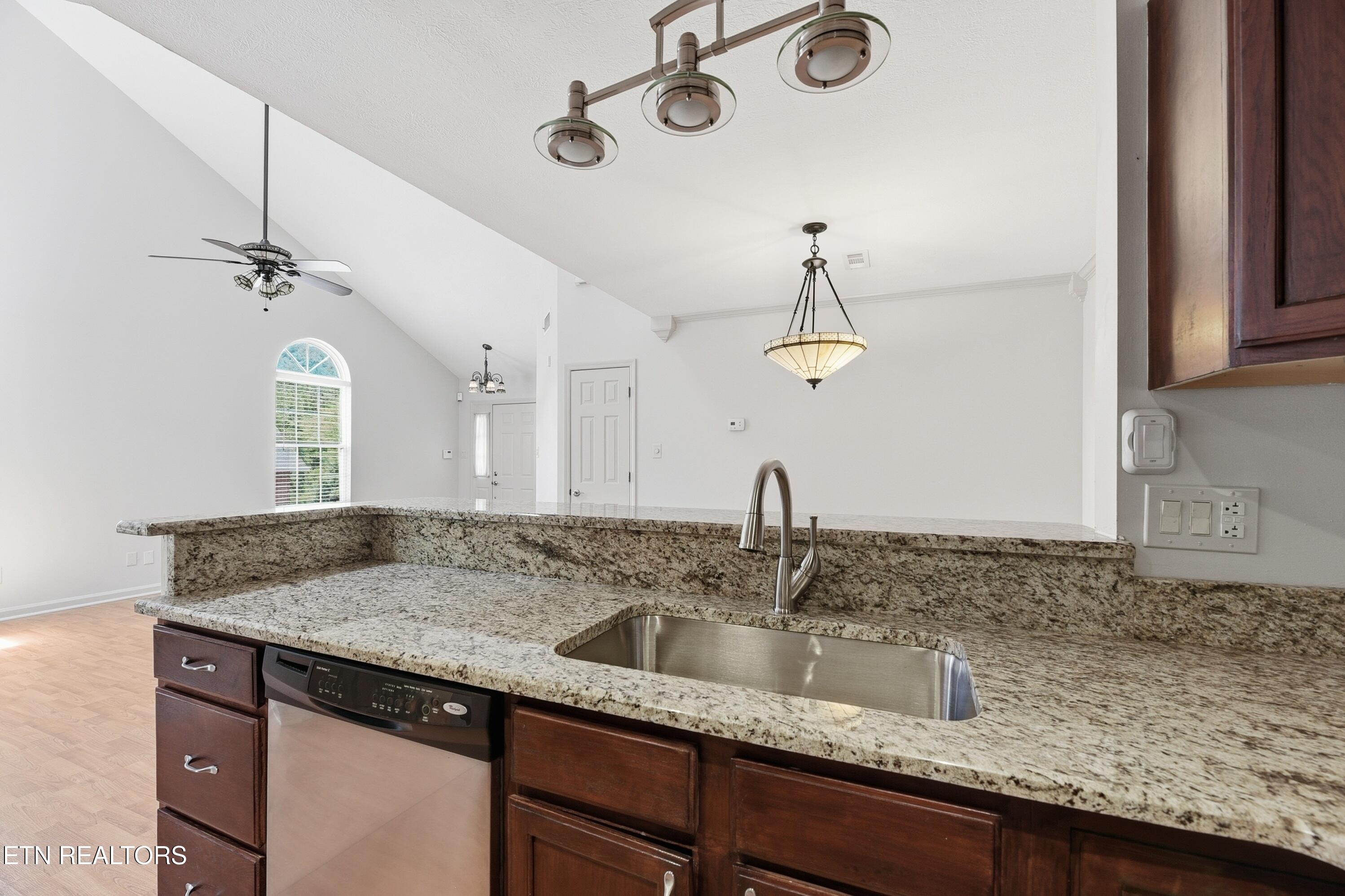 8624 Constance Way Knoxville TN 37923