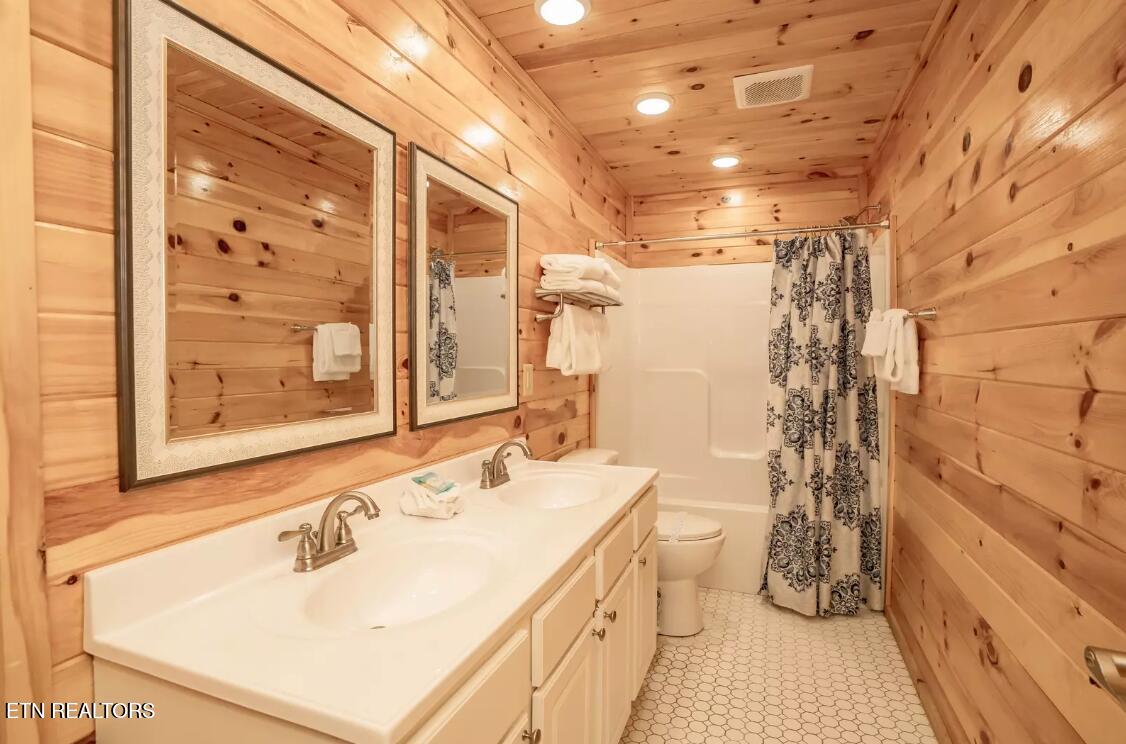 665 Gists Creek Road Sevierville TN 37876