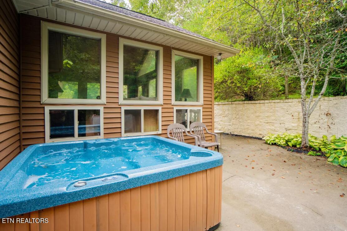 665 Gists Creek Road Sevierville TN 37876