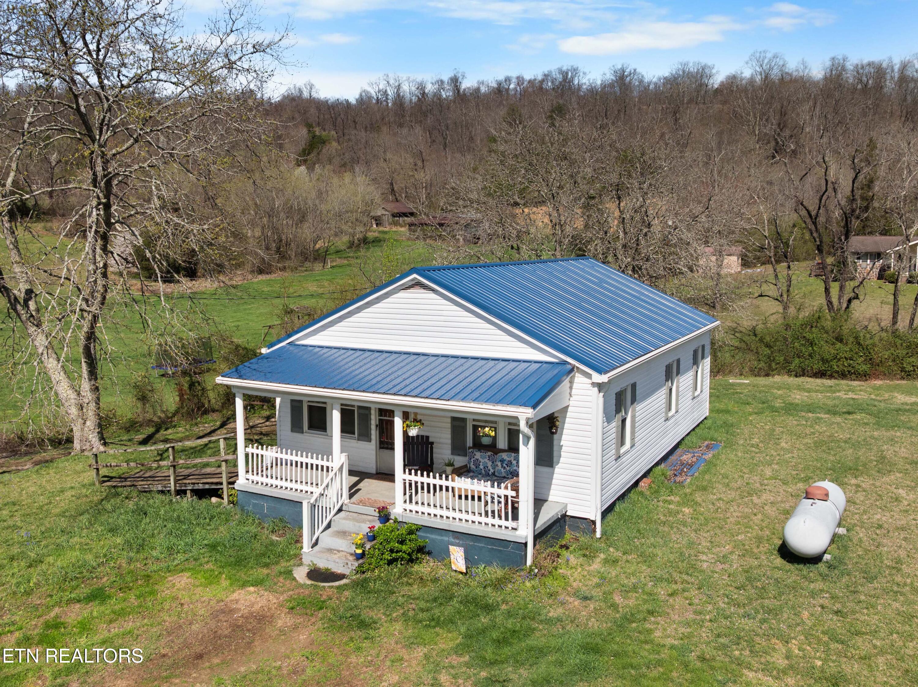 385 Hubbs Grove Road Maynardville TN 37807