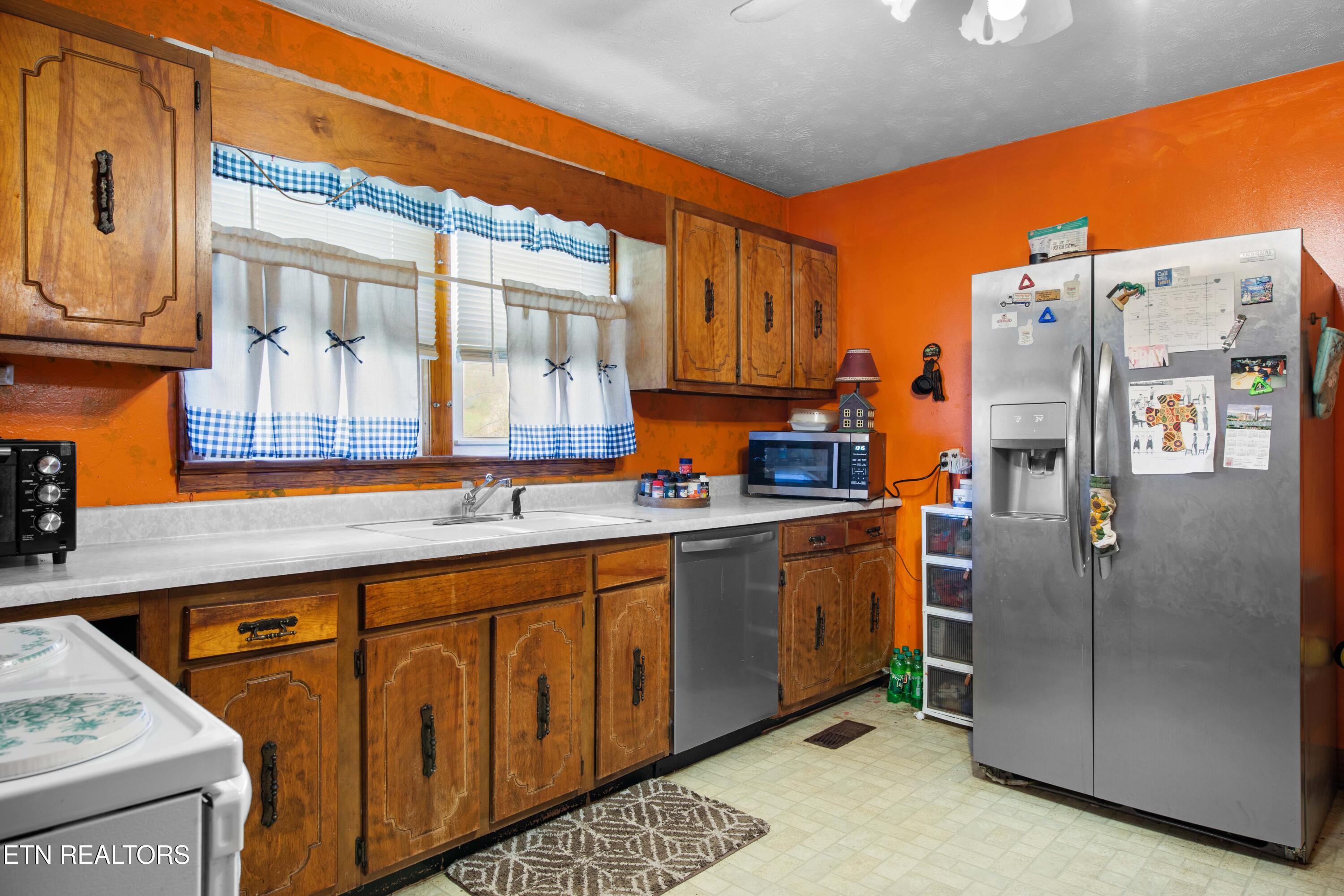 385 Hubbs Grove Road Maynardville TN 37807