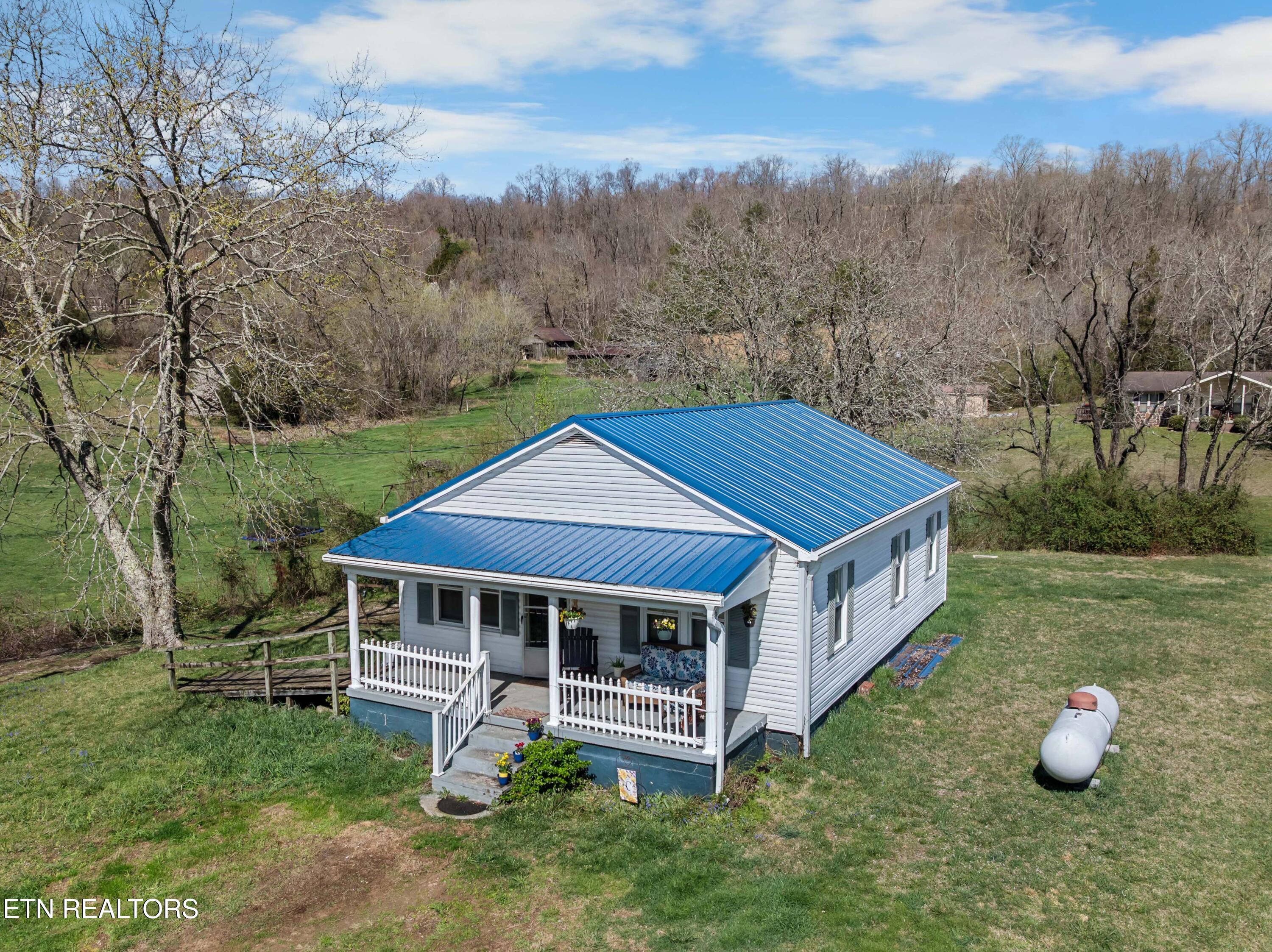 385 Hubbs Grove Road Maynardville TN 37807