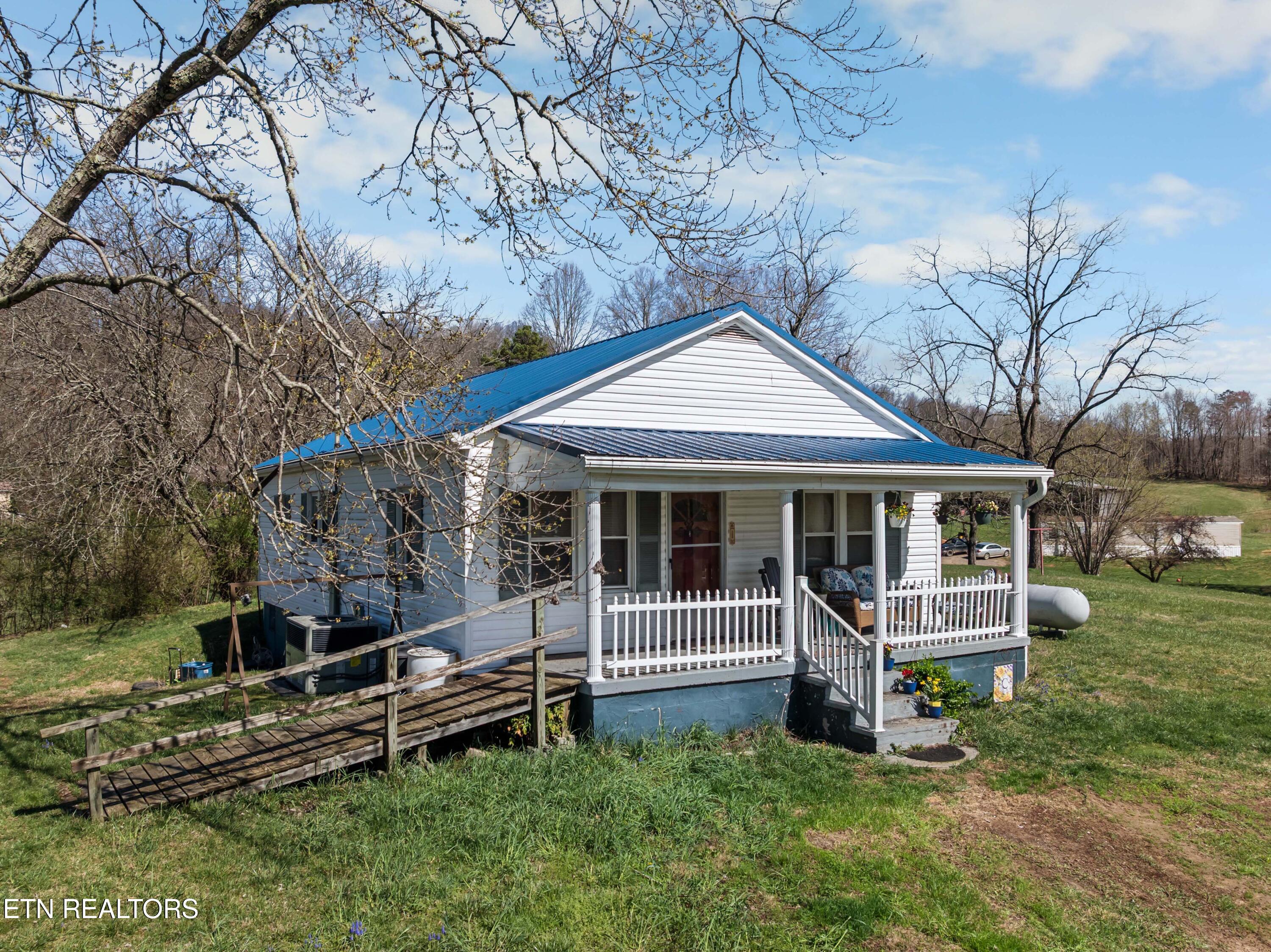 385 Hubbs Grove Road Maynardville TN 37807