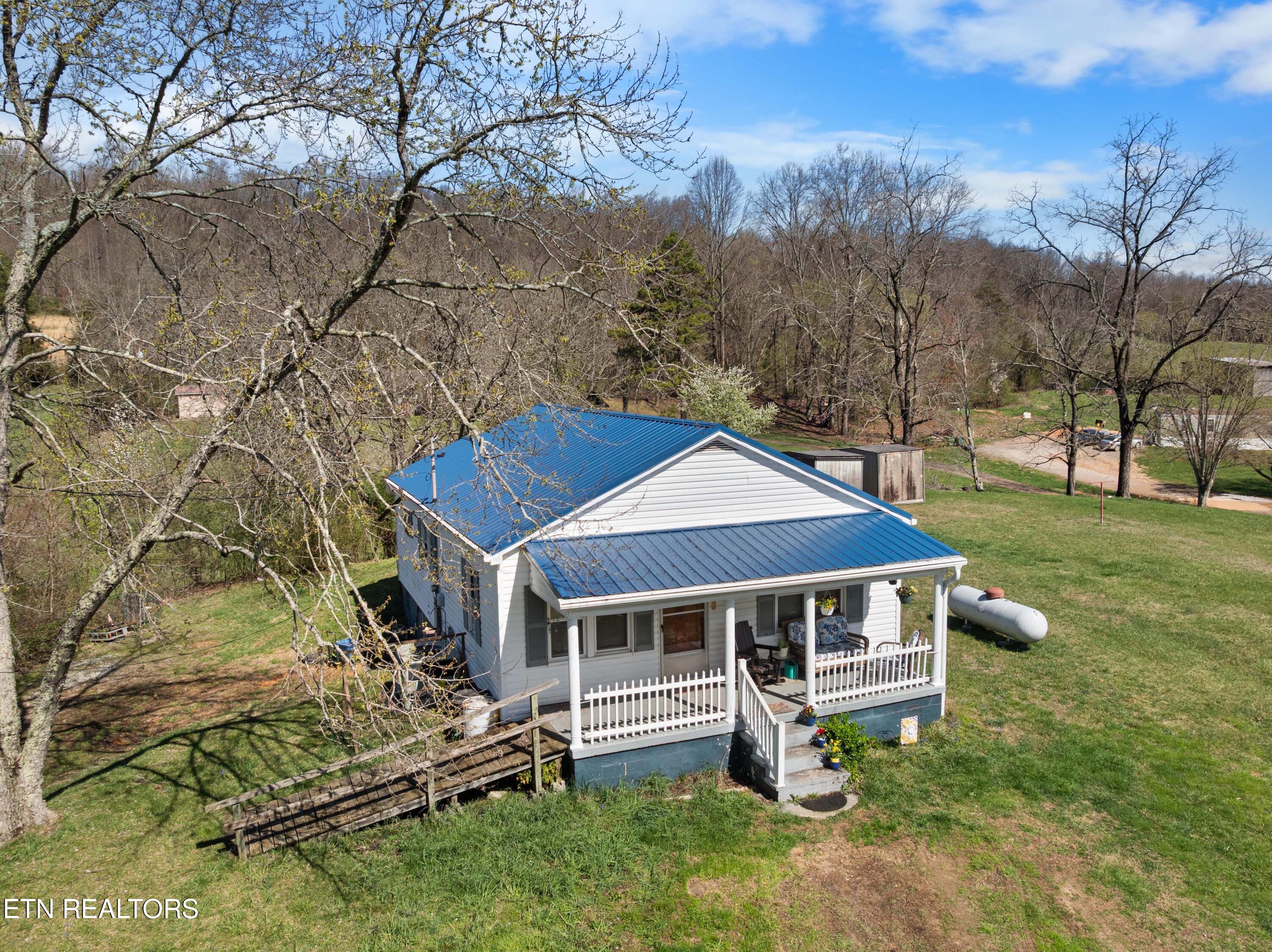 385 Hubbs Grove Road Maynardville TN 37807