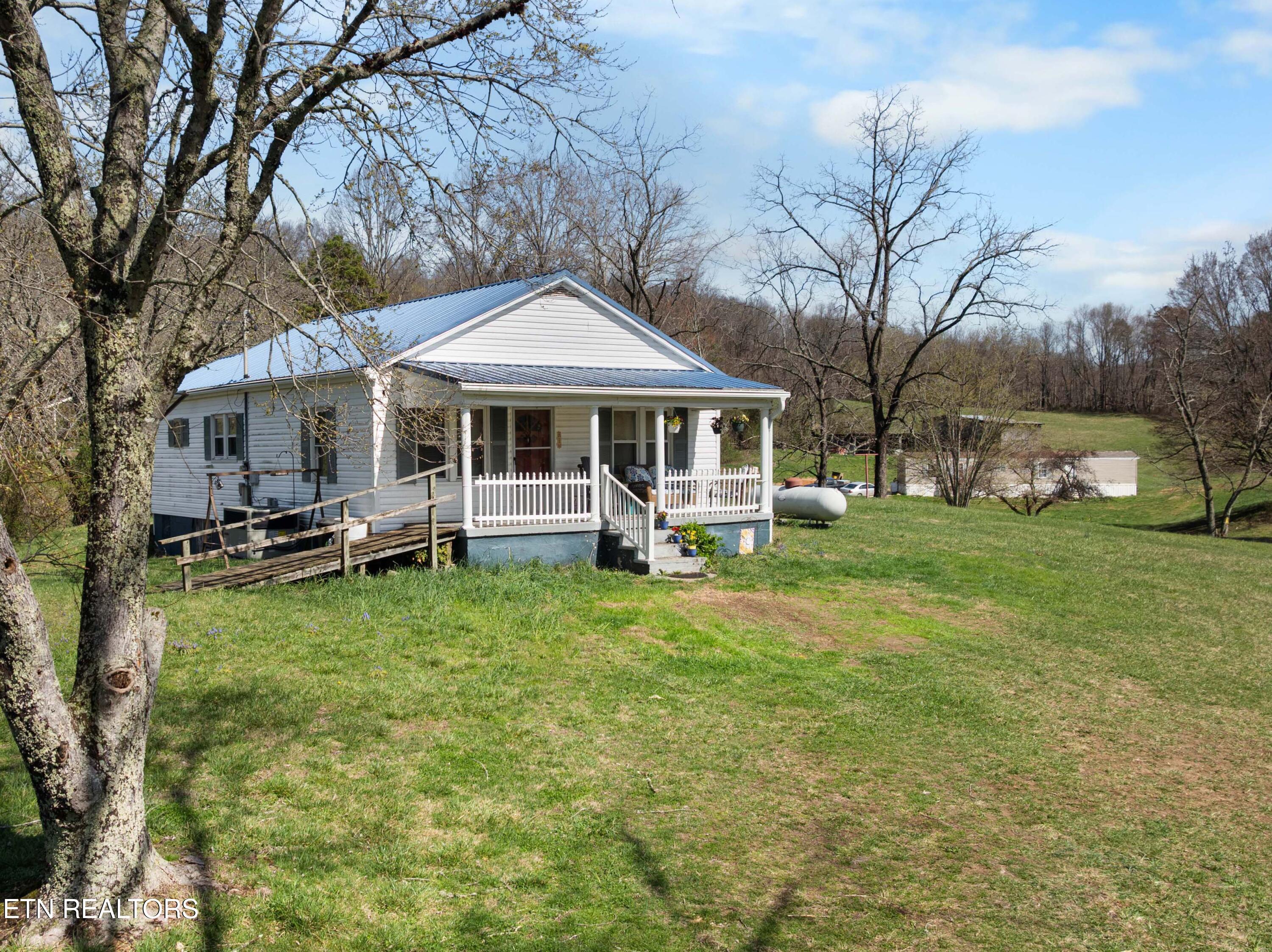 385 Hubbs Grove Road Maynardville TN 37807