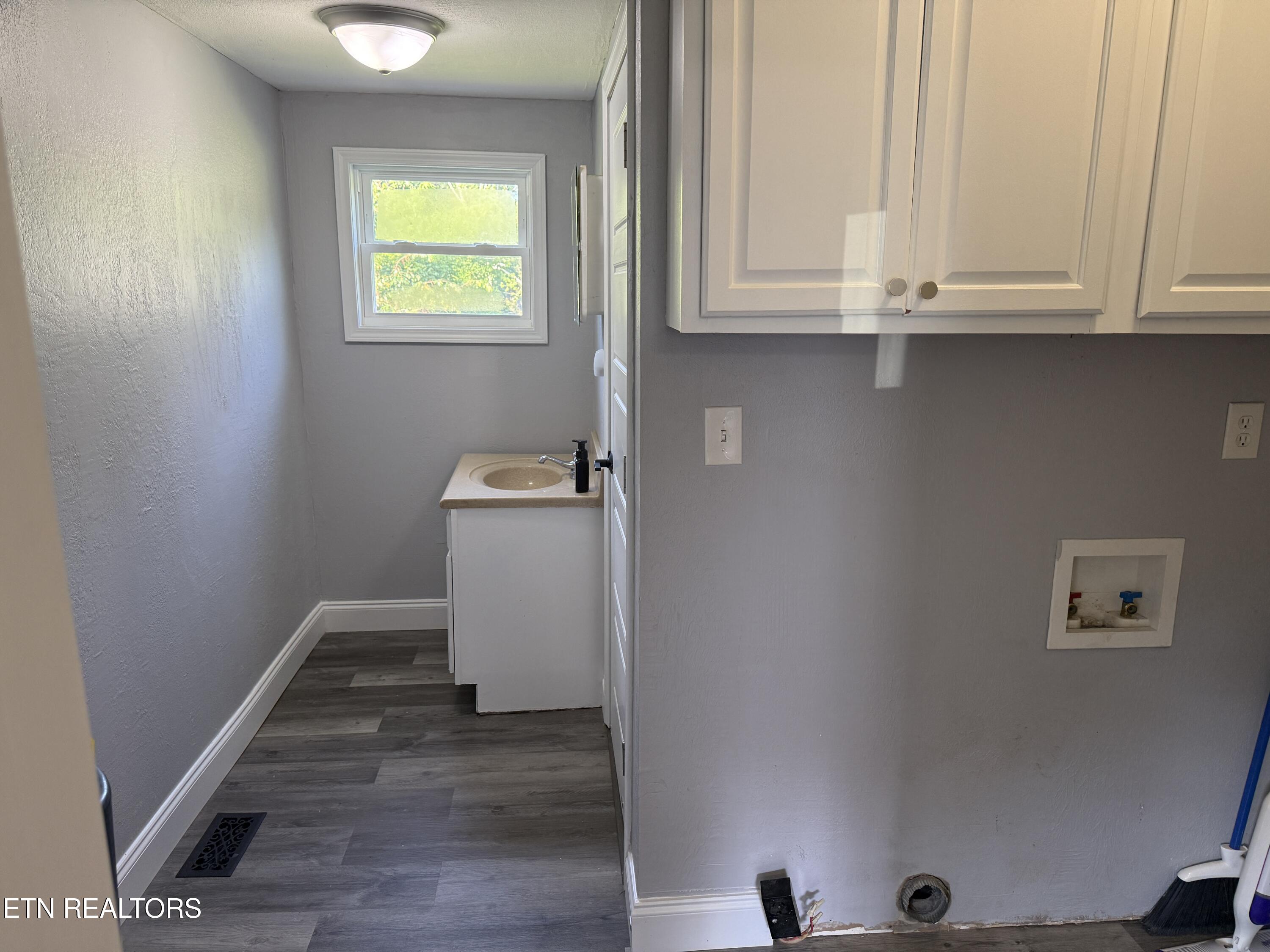 2028 Bernhurst Drive Knoxville TN 37918