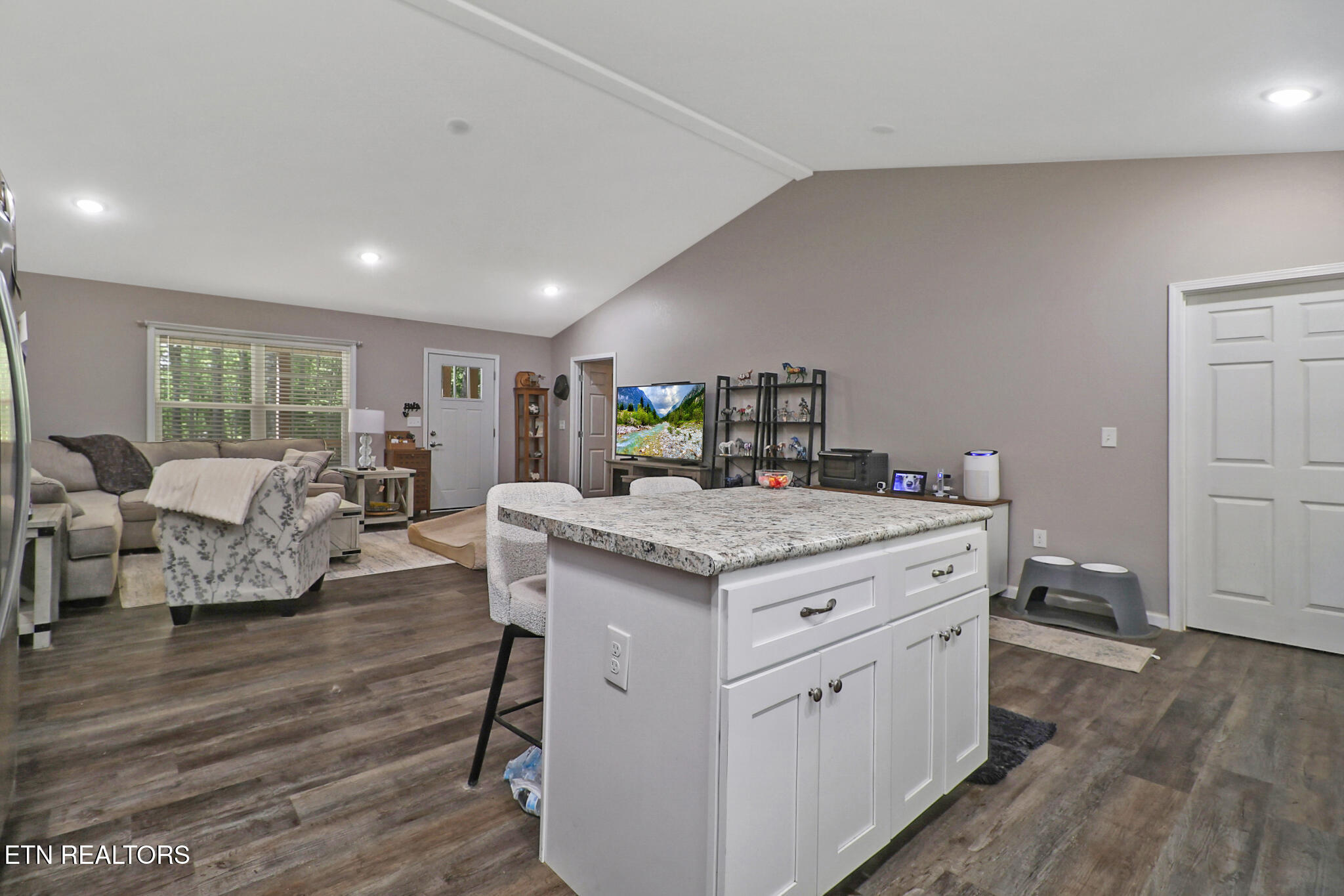 122 Jay Loop Jamestown TN 38556