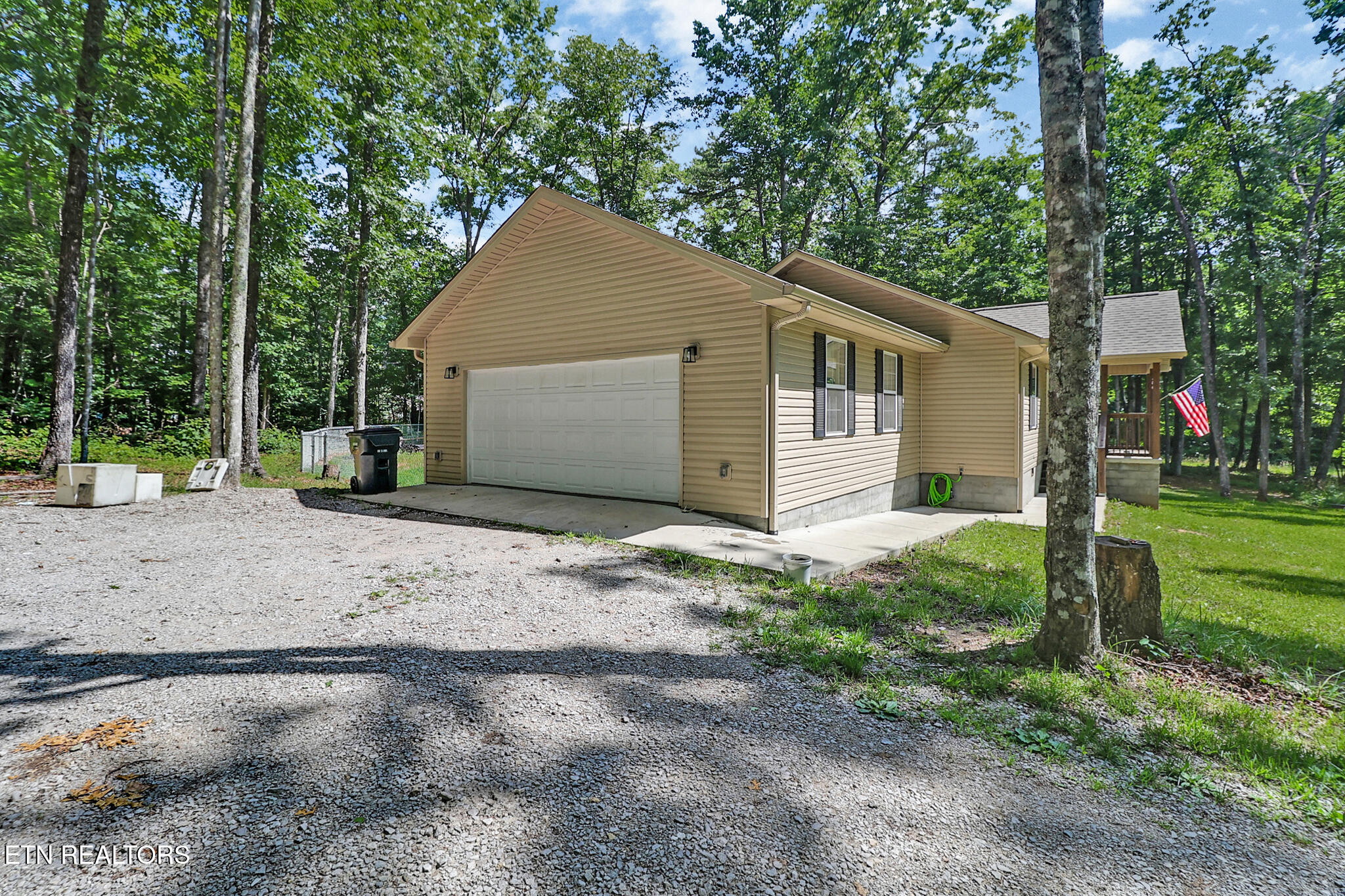 122 Jay Loop Jamestown TN 38556