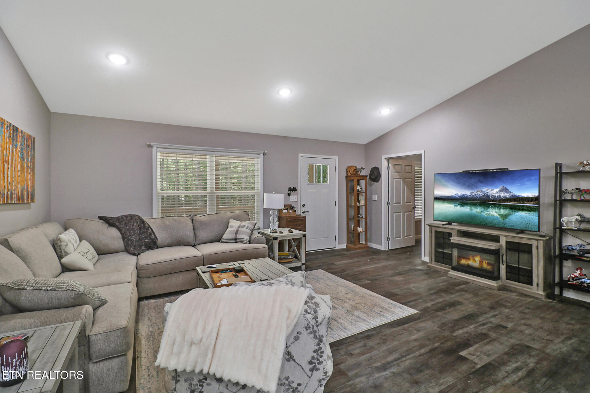 122 Jay Loop Jamestown TN 38556