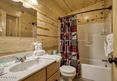 1140 Pinyon Circle Pigeon Forge TN 37863
