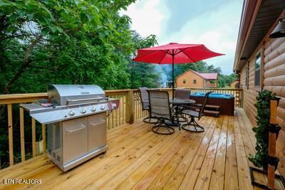 1140 Pinyon Circle Pigeon Forge TN 37863