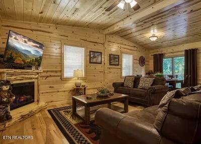 1140 Pinyon Circle Pigeon Forge TN 37863