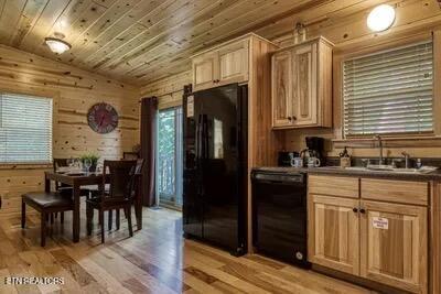1140 Pinyon Circle Pigeon Forge TN 37863