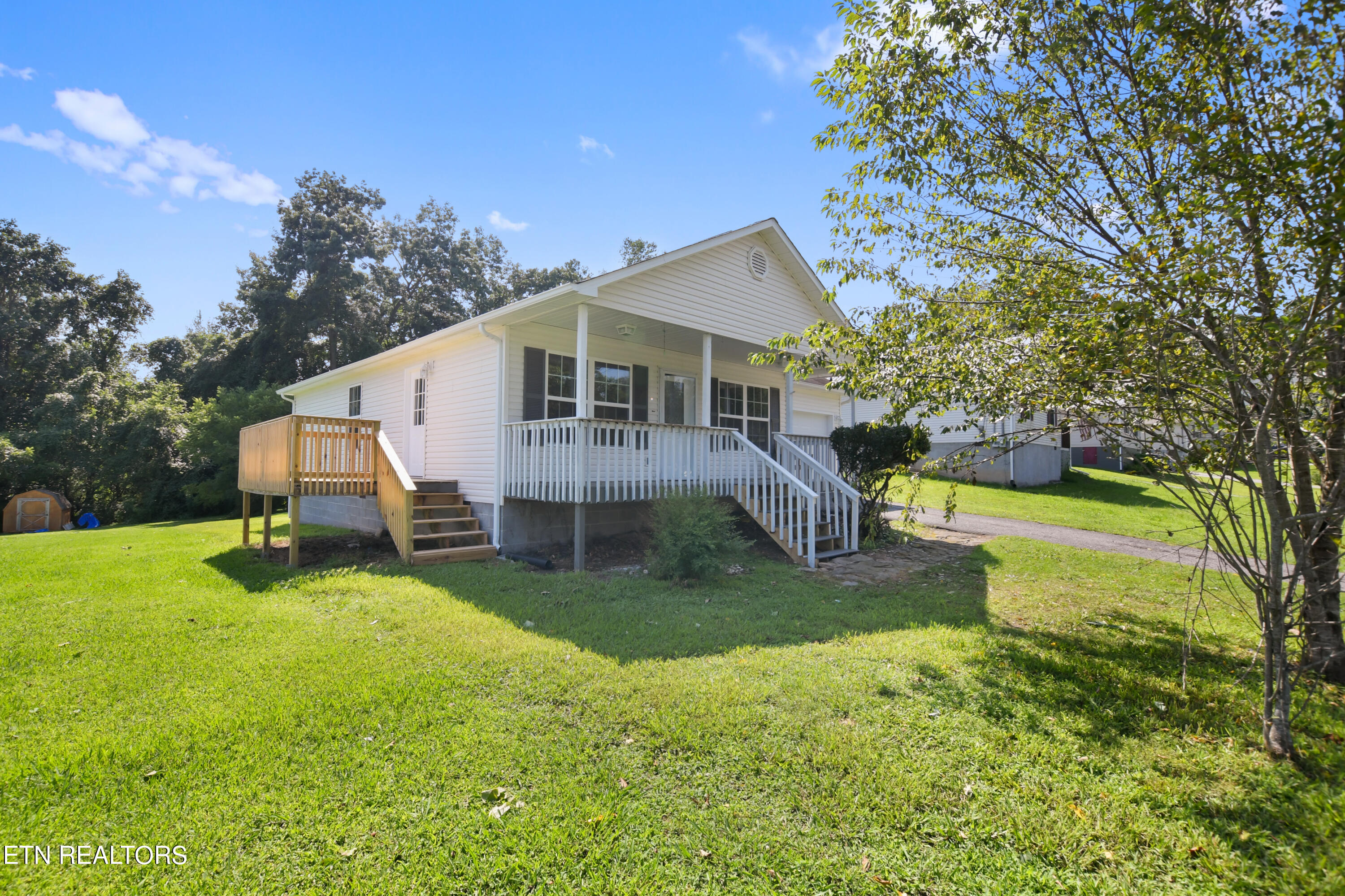 120 Regan Lane Lane Lafollette TN 37766