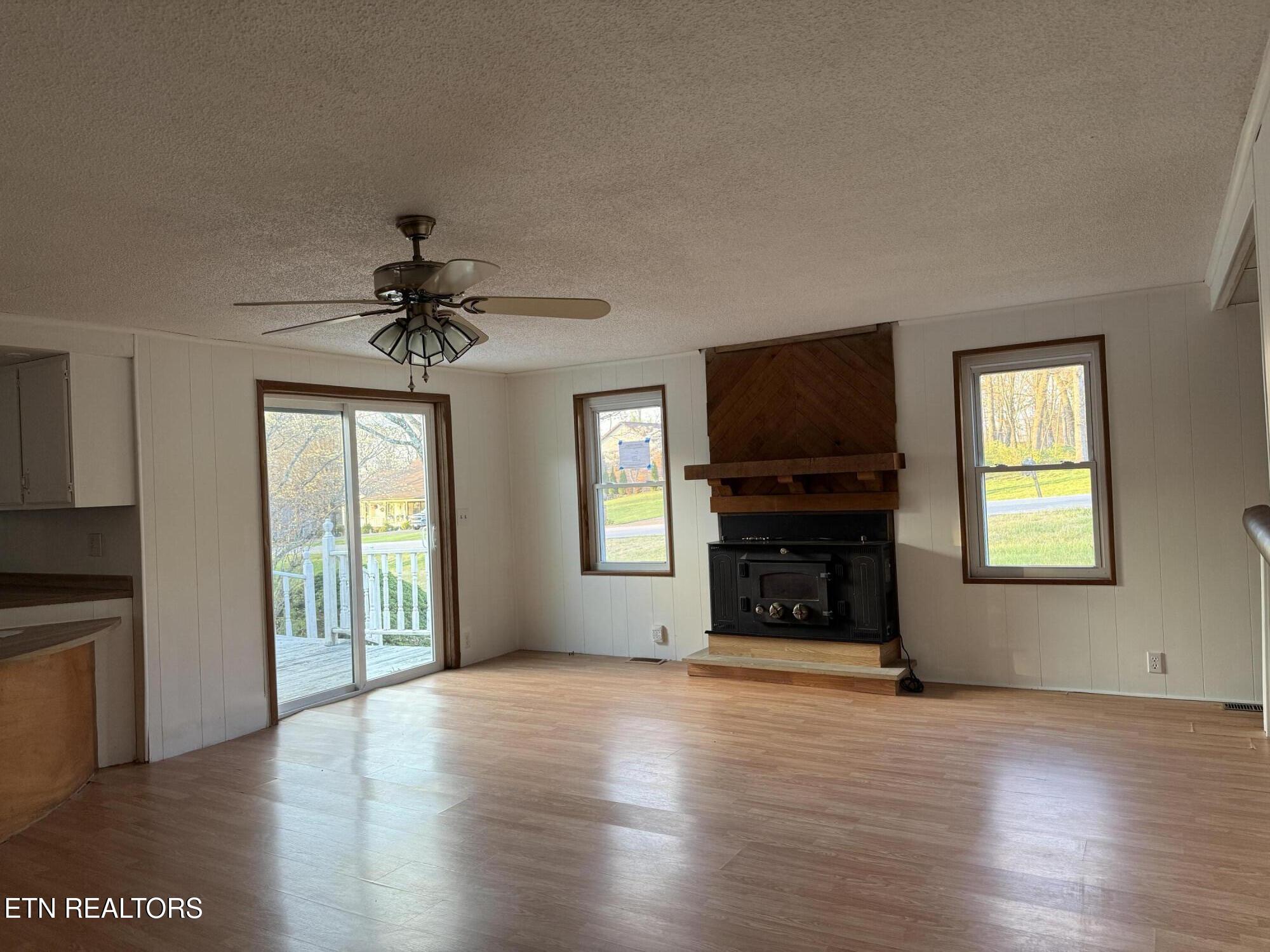 424 Lakeview Drive Crossville TN 38558