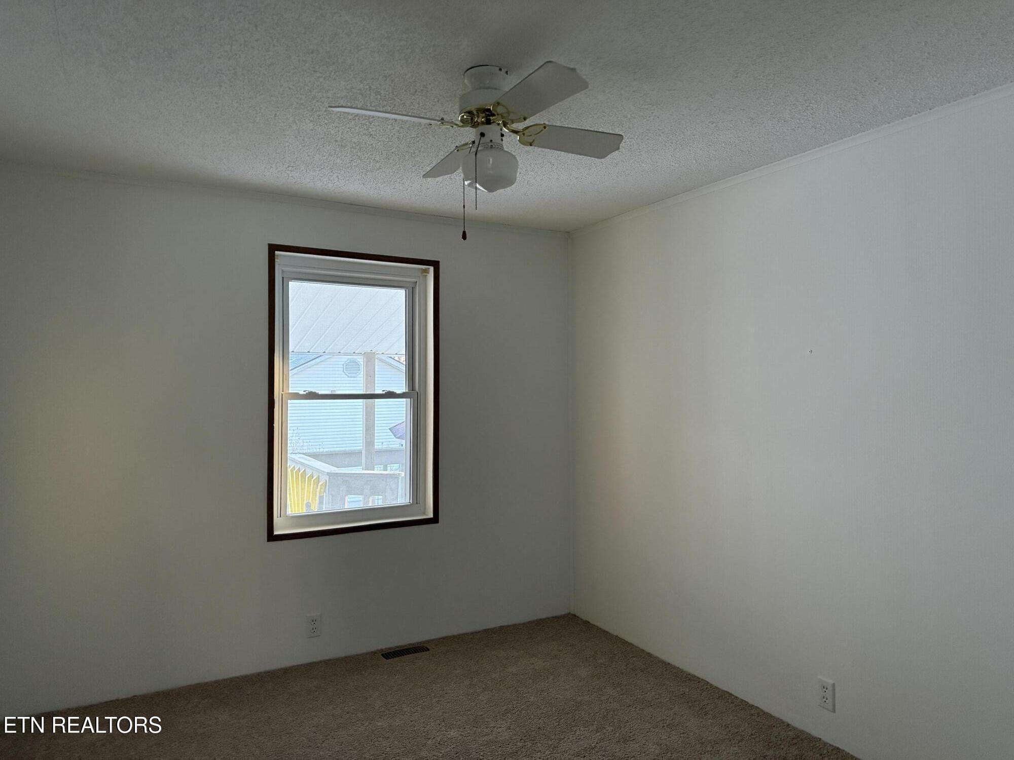 424 Lakeview Drive Crossville TN 38558