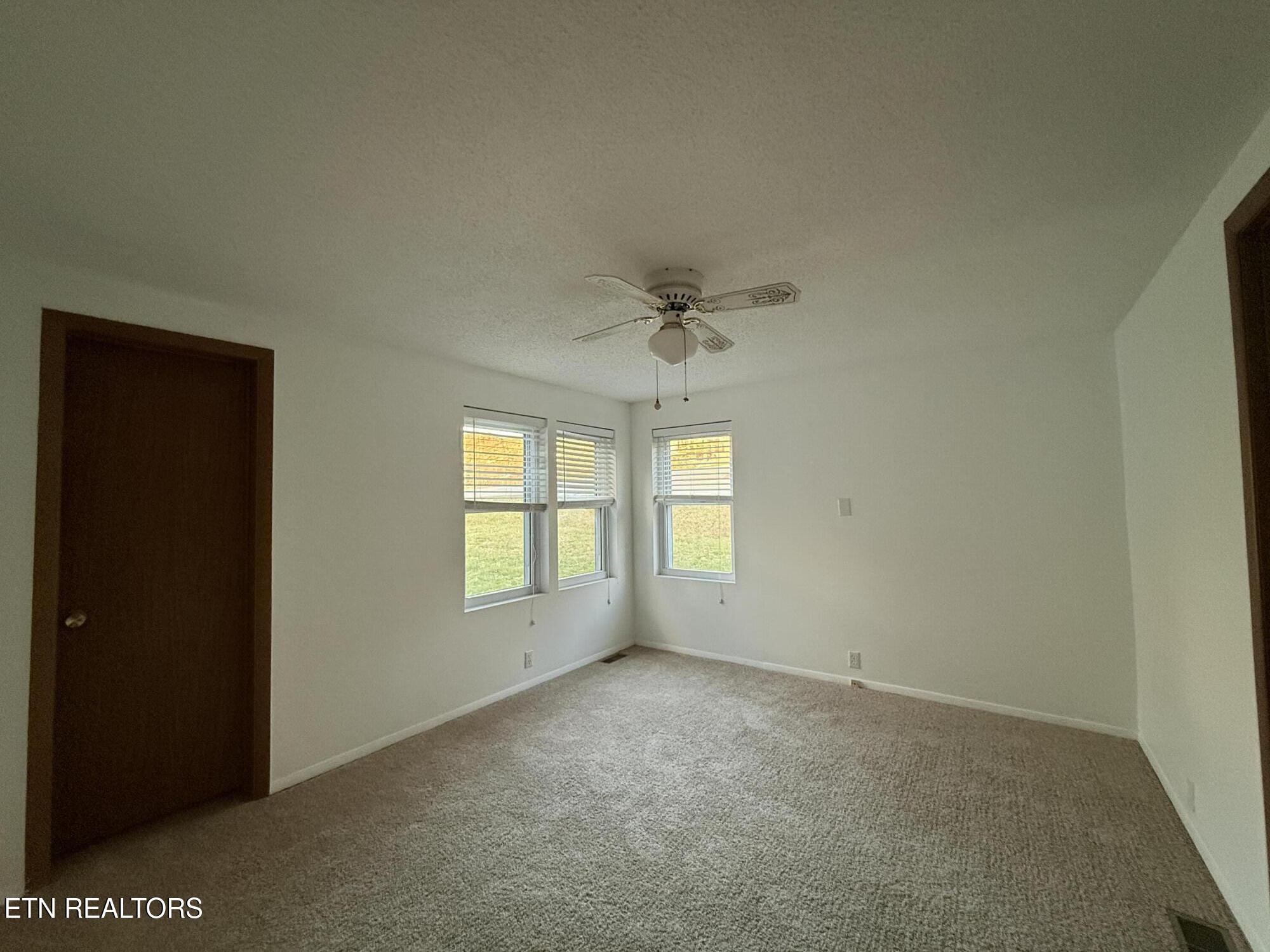 424 Lakeview Drive Crossville TN 38558