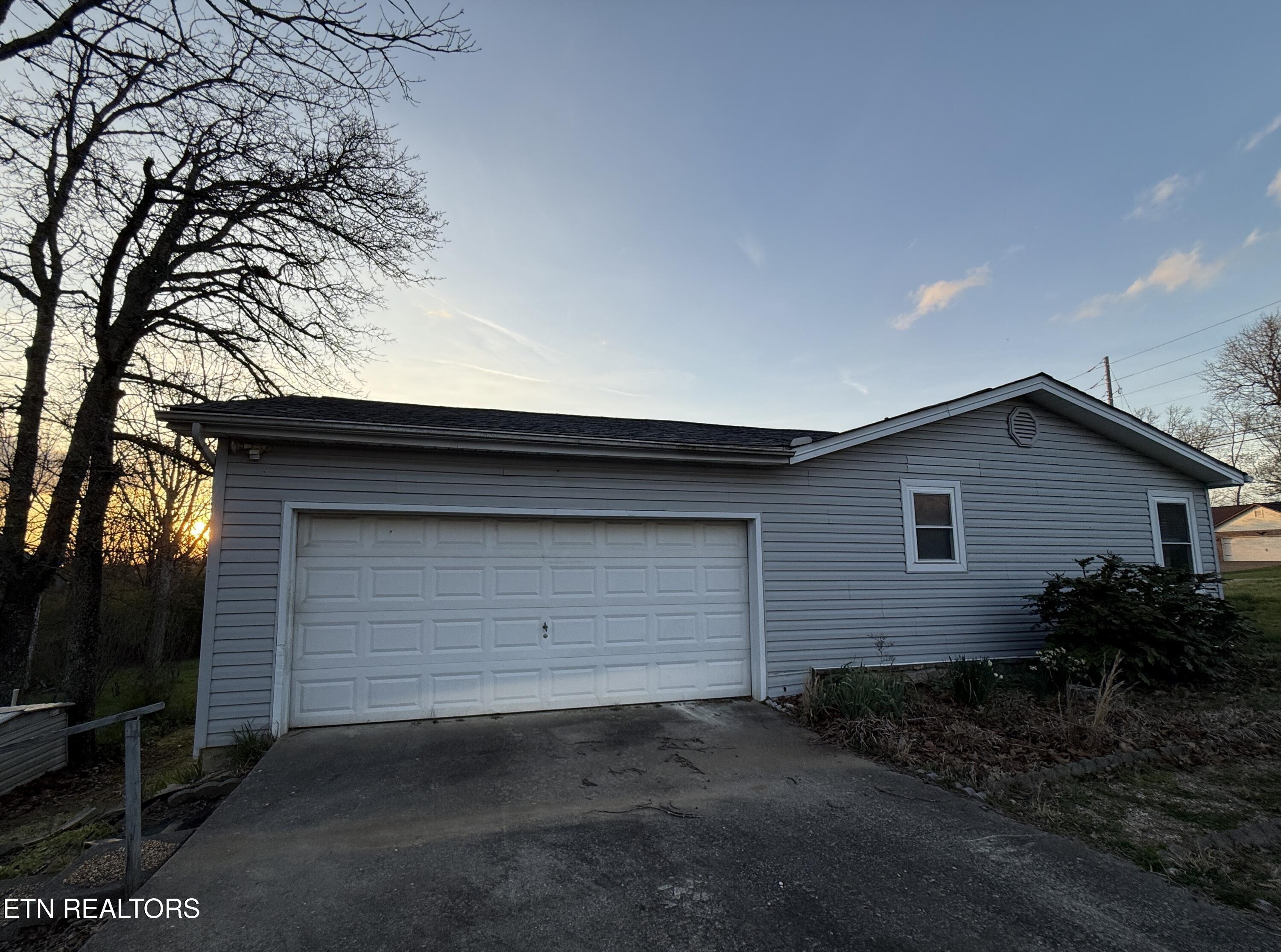 424 Lakeview Drive Crossville TN 38558