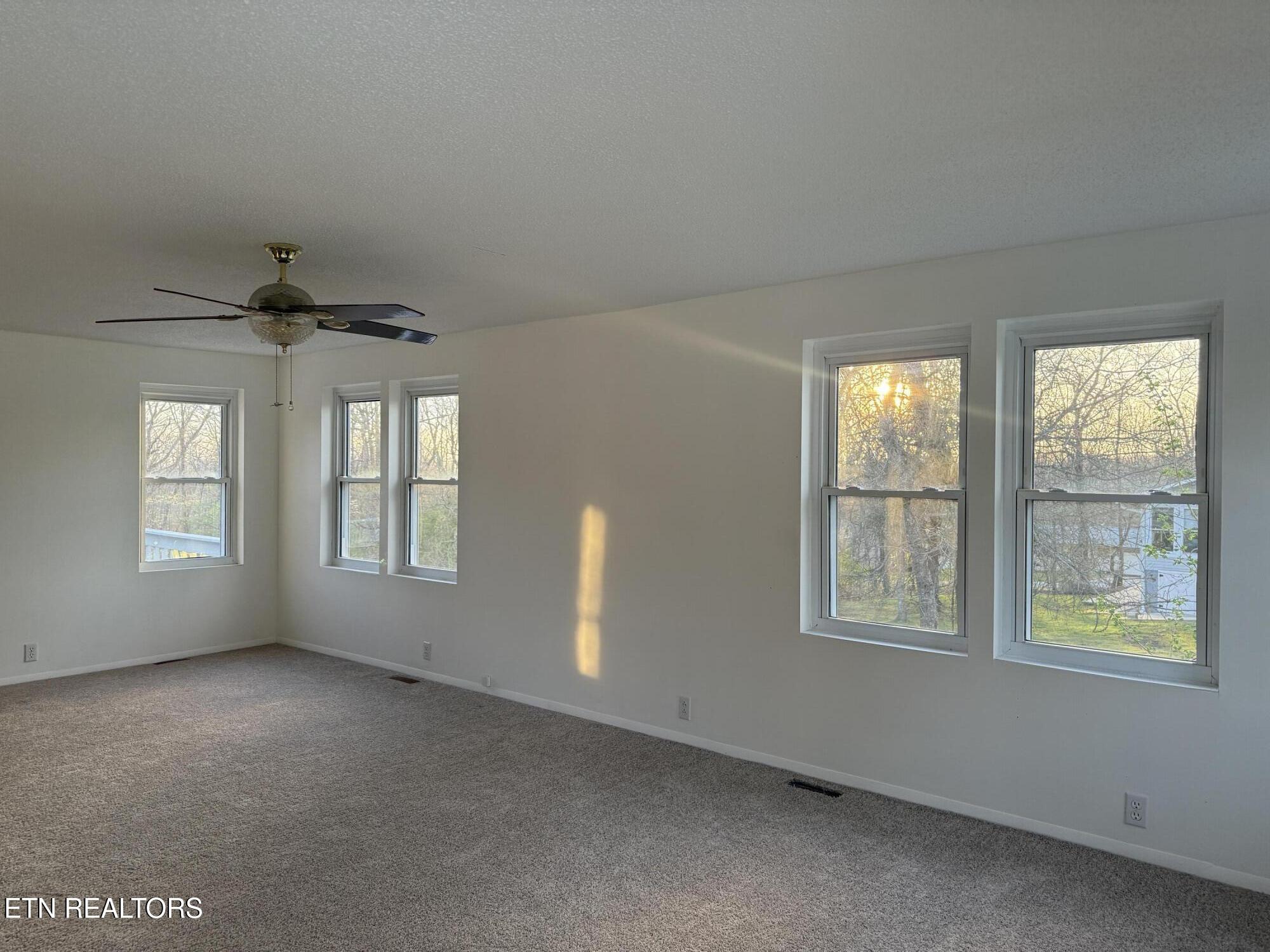 424 Lakeview Drive Crossville TN 38558
