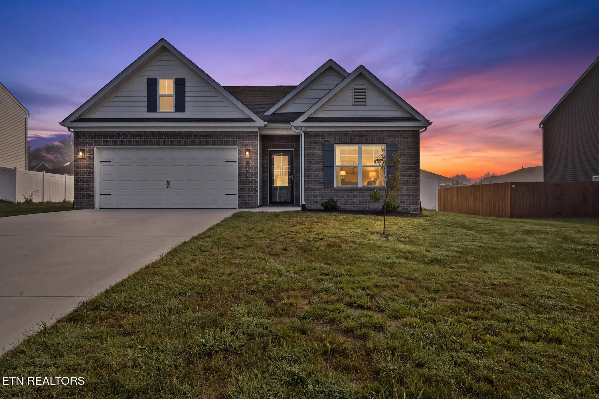 735 Saulsbury Lane Clinton TN 37716