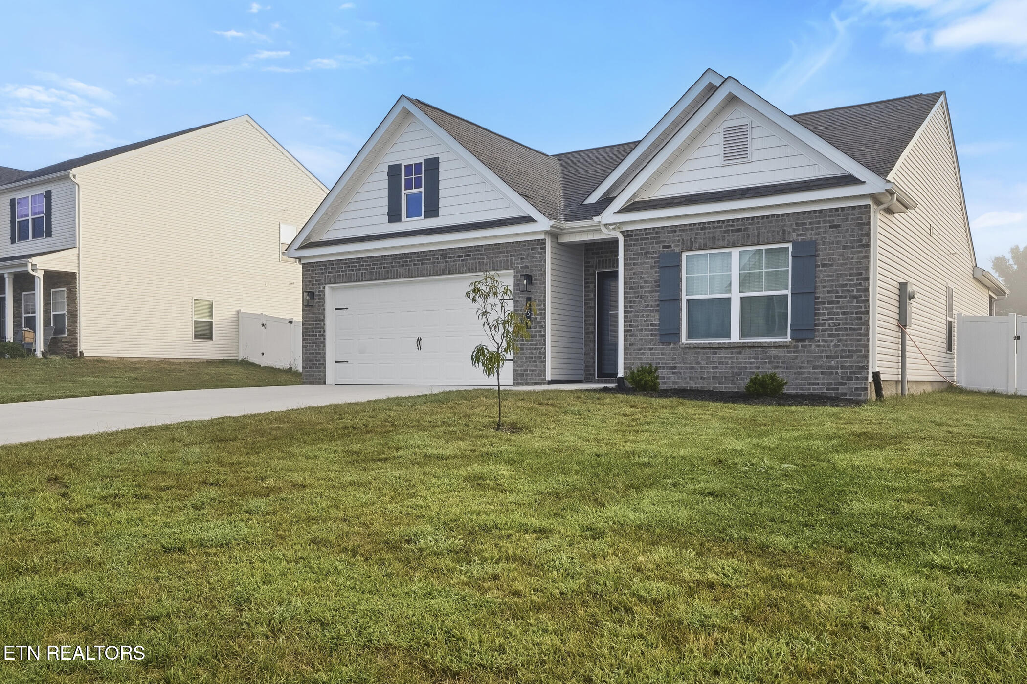 735 Saulsbury Lane Clinton TN 37716