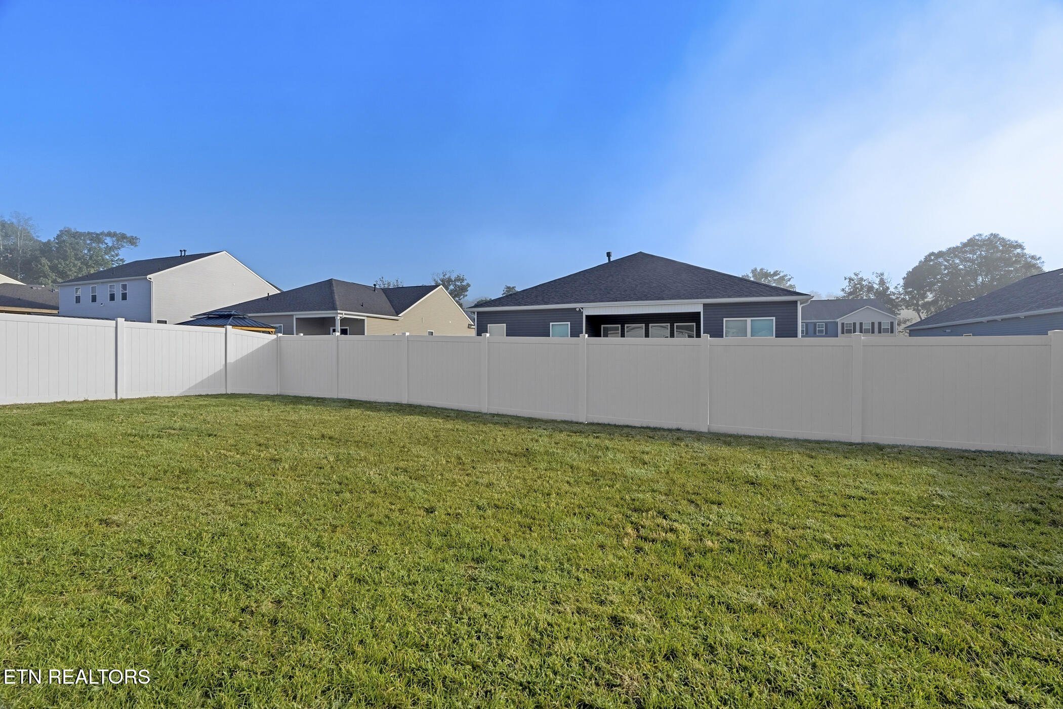 735 Saulsbury Lane Clinton TN 37716
