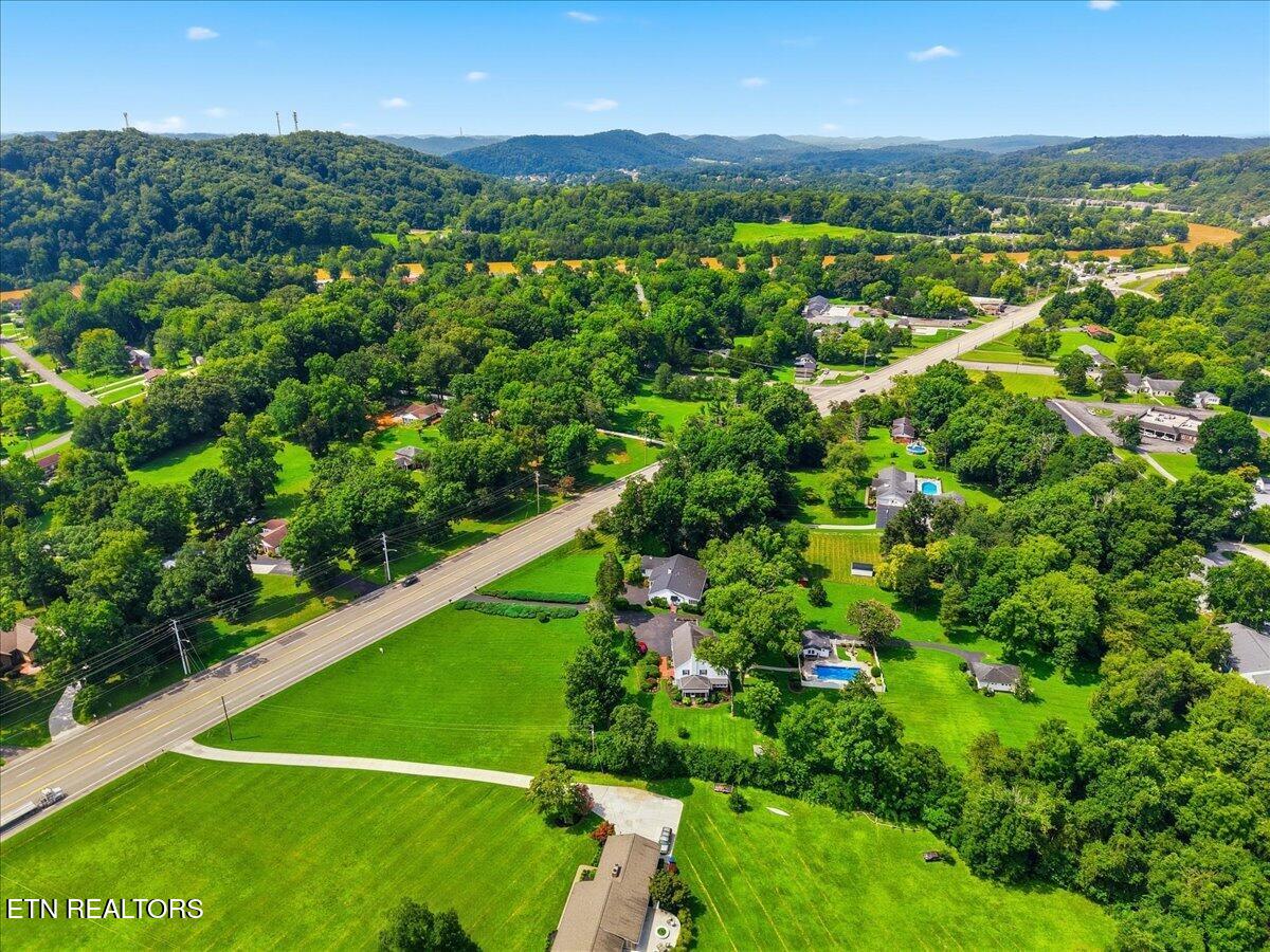609 S Charles G Seivers Boulevard Clinton TN 37716
