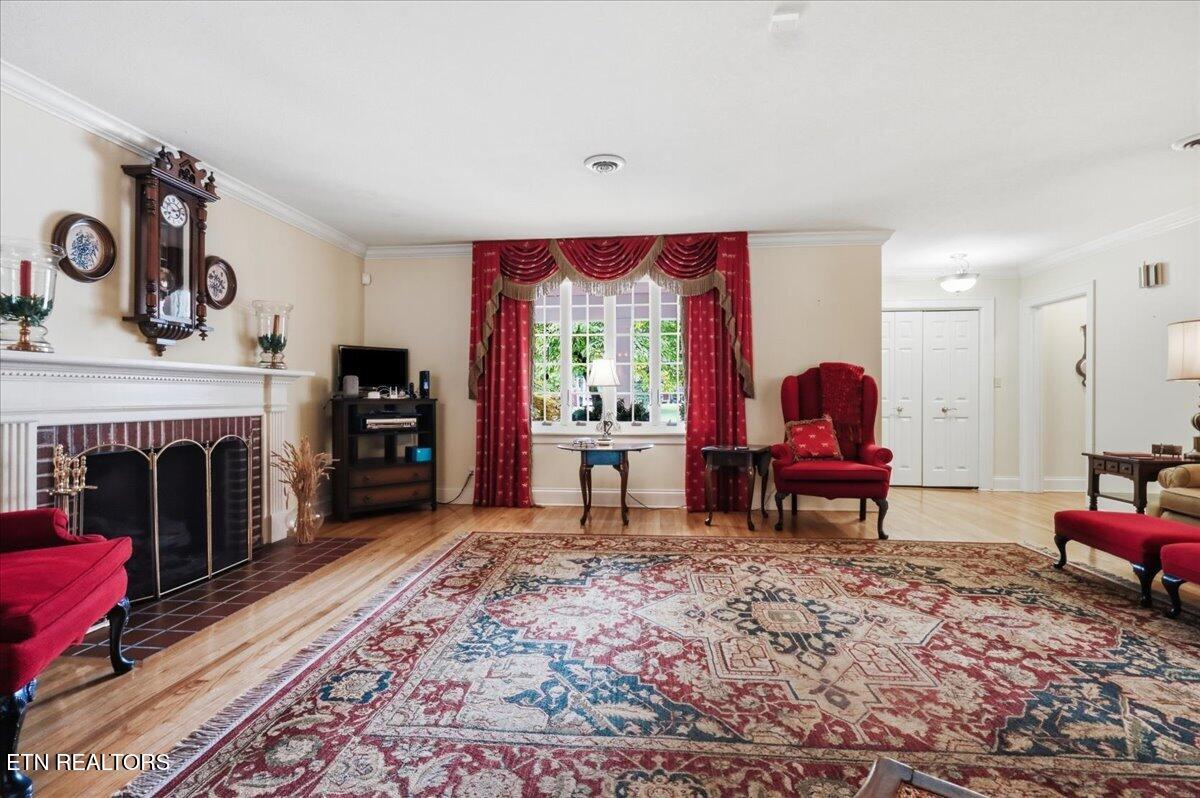 609 S Charles G Seivers Boulevard Clinton TN 37716