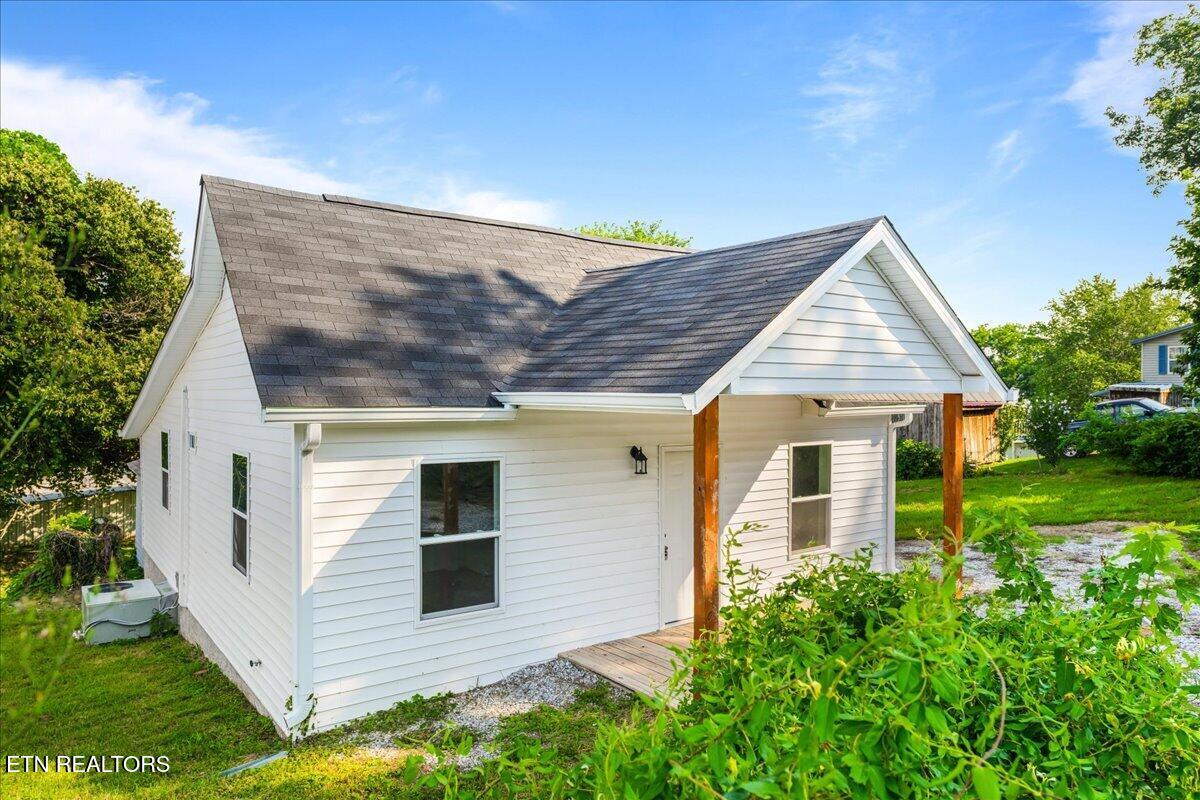 608 E Walden Street Lafollette TN 37766