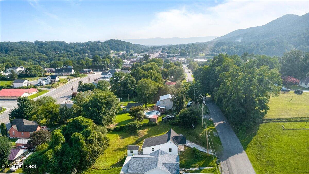 608 E Walden Street Lafollette TN 37766