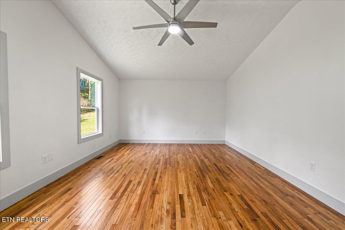 112 Margaret Lane Jacksboro TN 37757