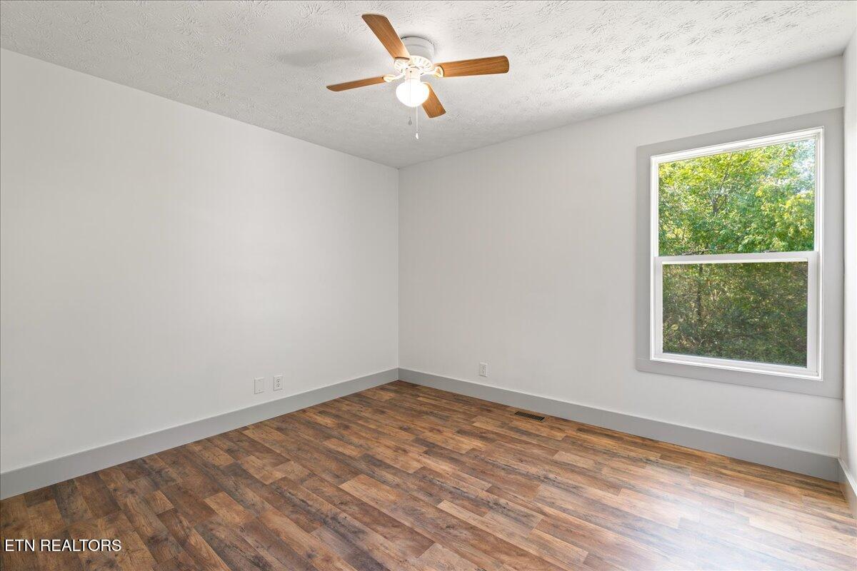 112 Margaret Lane Jacksboro TN 37757