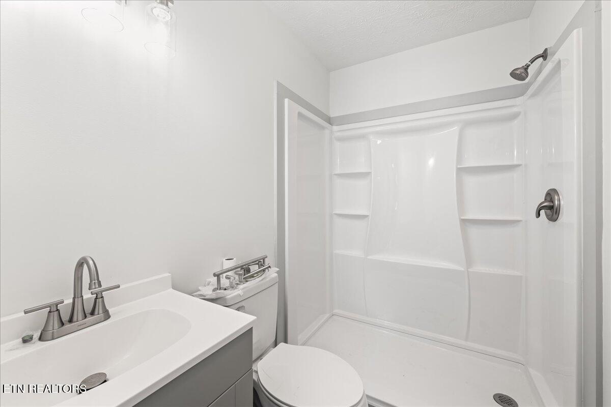 112 Margaret Lane Jacksboro TN 37757