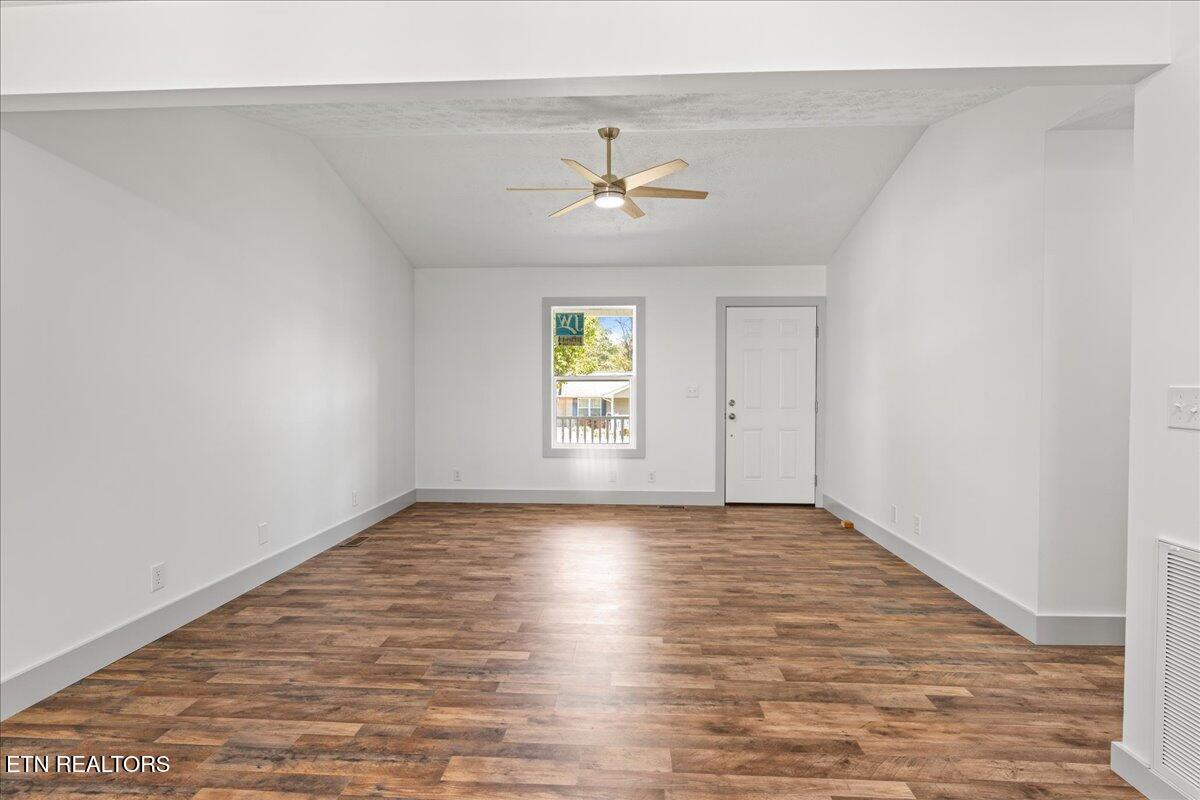 112 Margaret Lane Jacksboro TN 37757