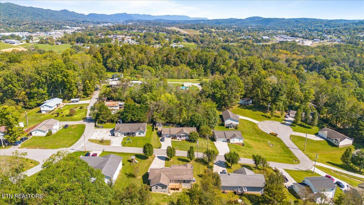 112 Margaret Lane Jacksboro TN 37757