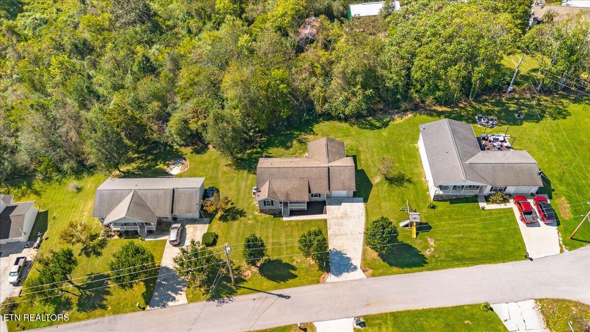 112 Margaret Lane Jacksboro TN 37757