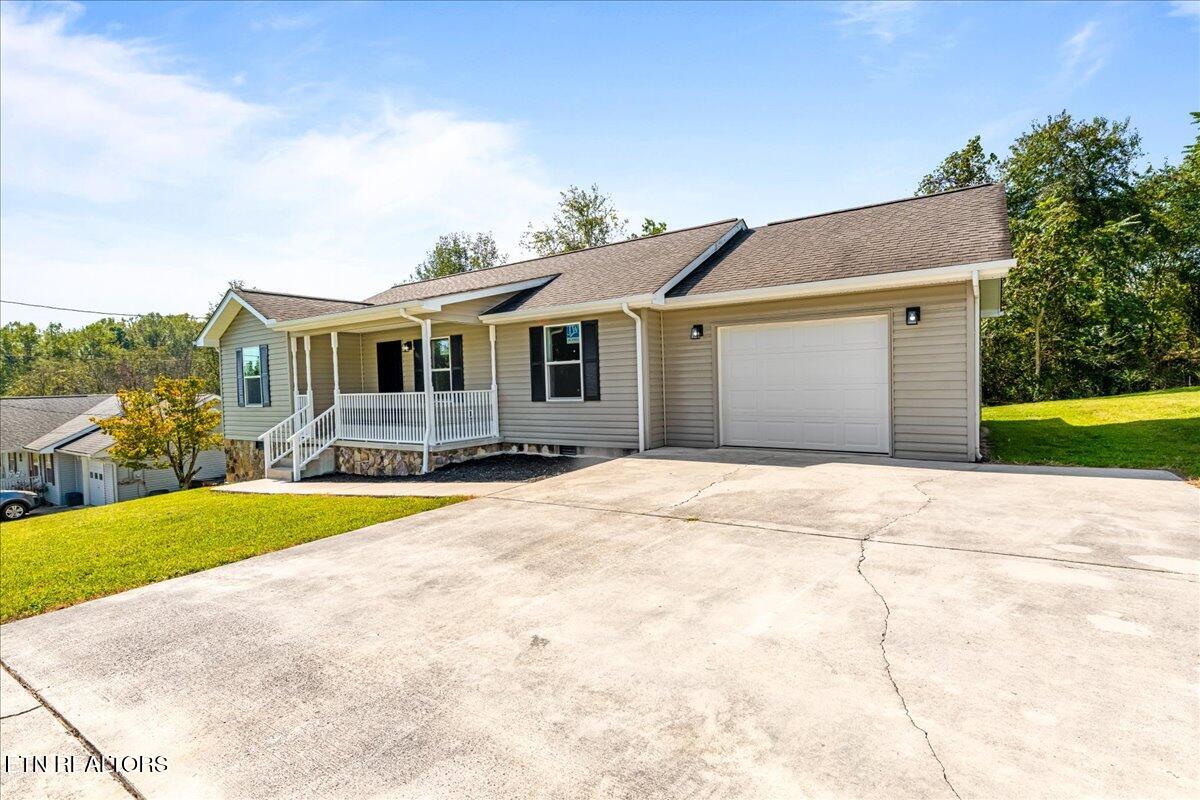 112 Margaret Lane Jacksboro TN 37757