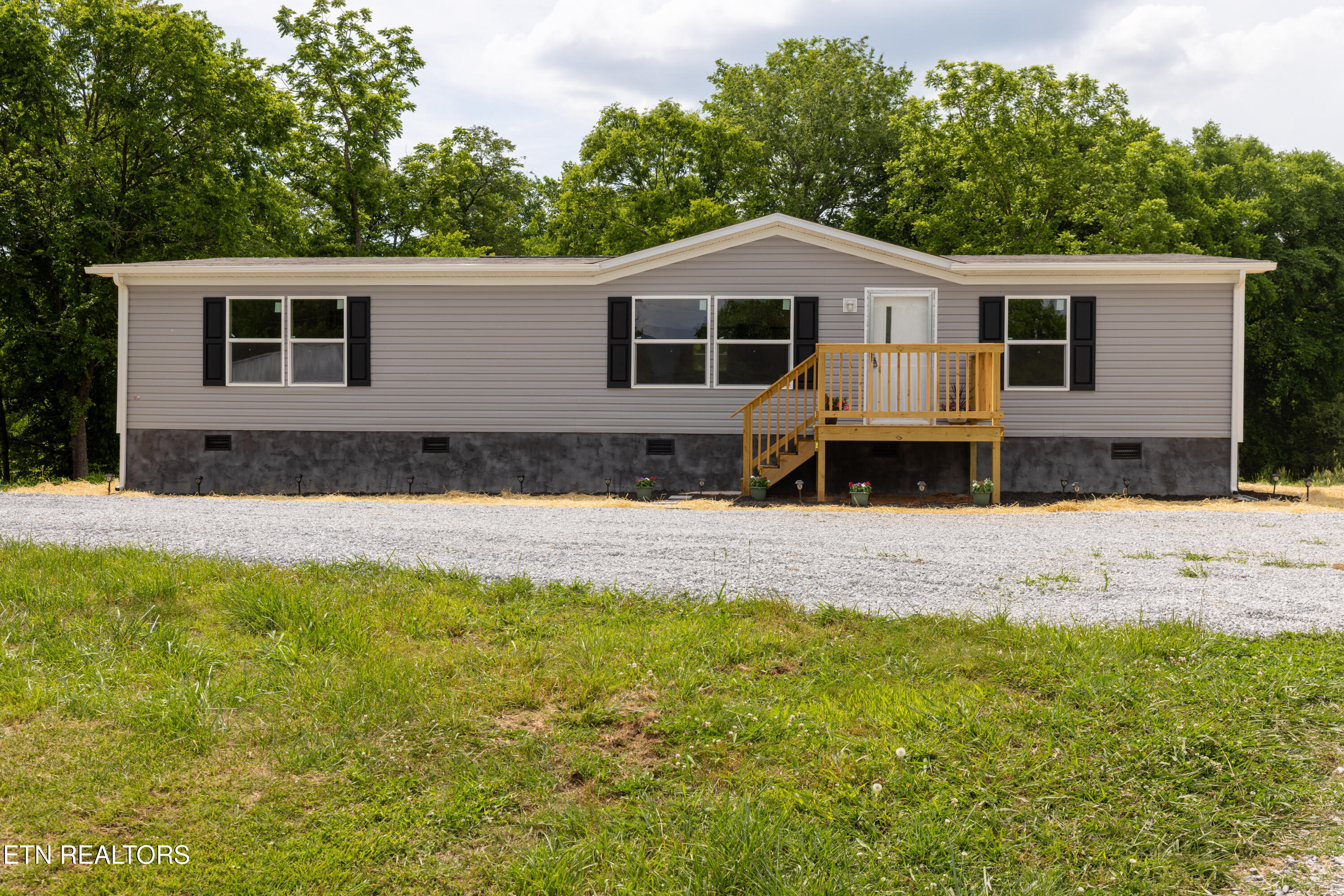 2489 Elk Way Newport TN 37821