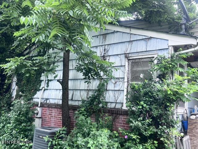 2404 Victoria Street Knoxville TN 37915