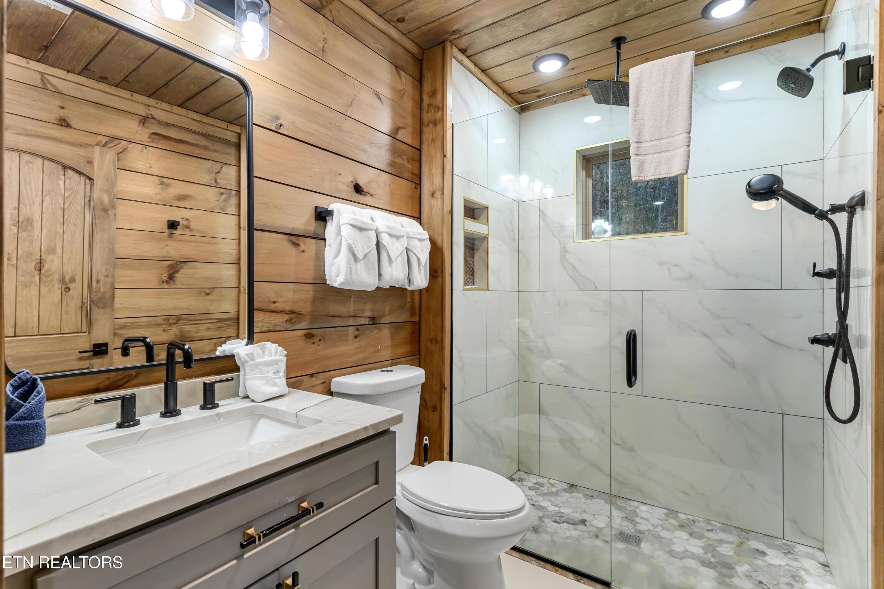 2119 Valley Creek Way Pigeon Forge TN 37862