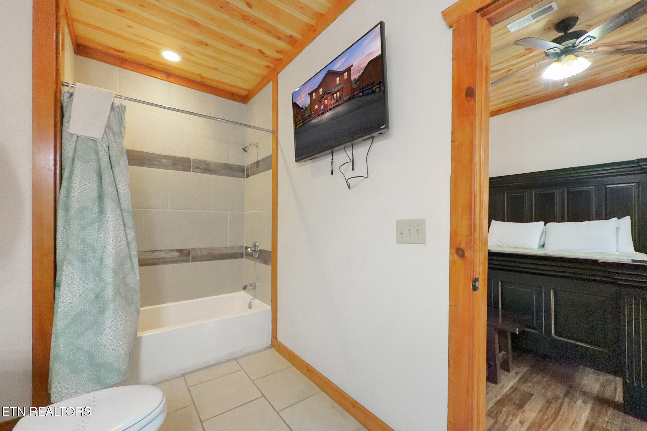 4359 Forest Ridge Way Pigeon Forge TN 37863