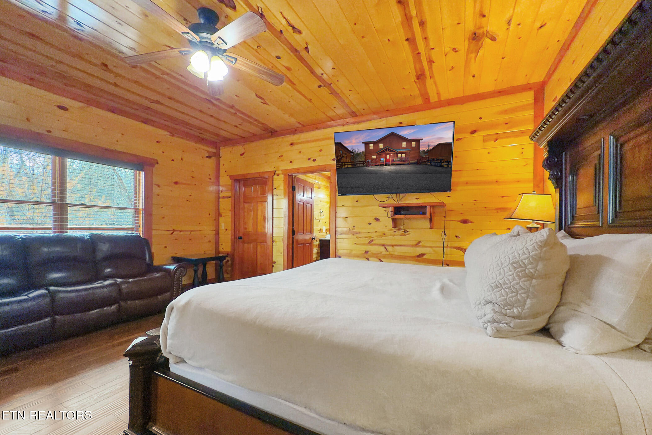 4359 Forest Ridge Way Pigeon Forge TN 37863